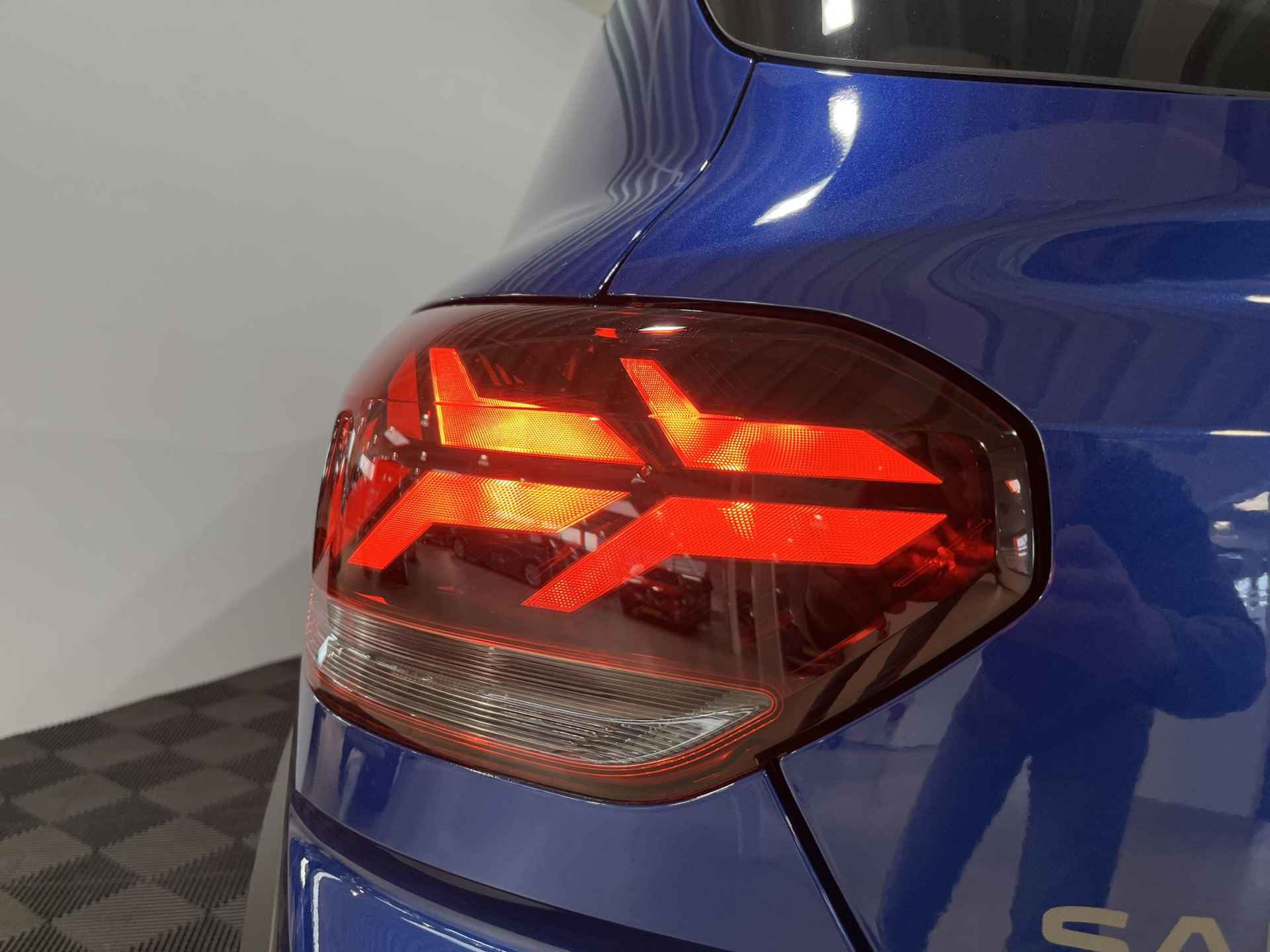 Dacia Sandero 90PK TCe Stepway Extreme Automaat | DEMO - Beschikbaar vanaf 02-06-2024 | Camera | Climate Control | Cruise Control | Full LED | Lichtmetalen Velgen | Licht & Regen Sensor | - 14/27