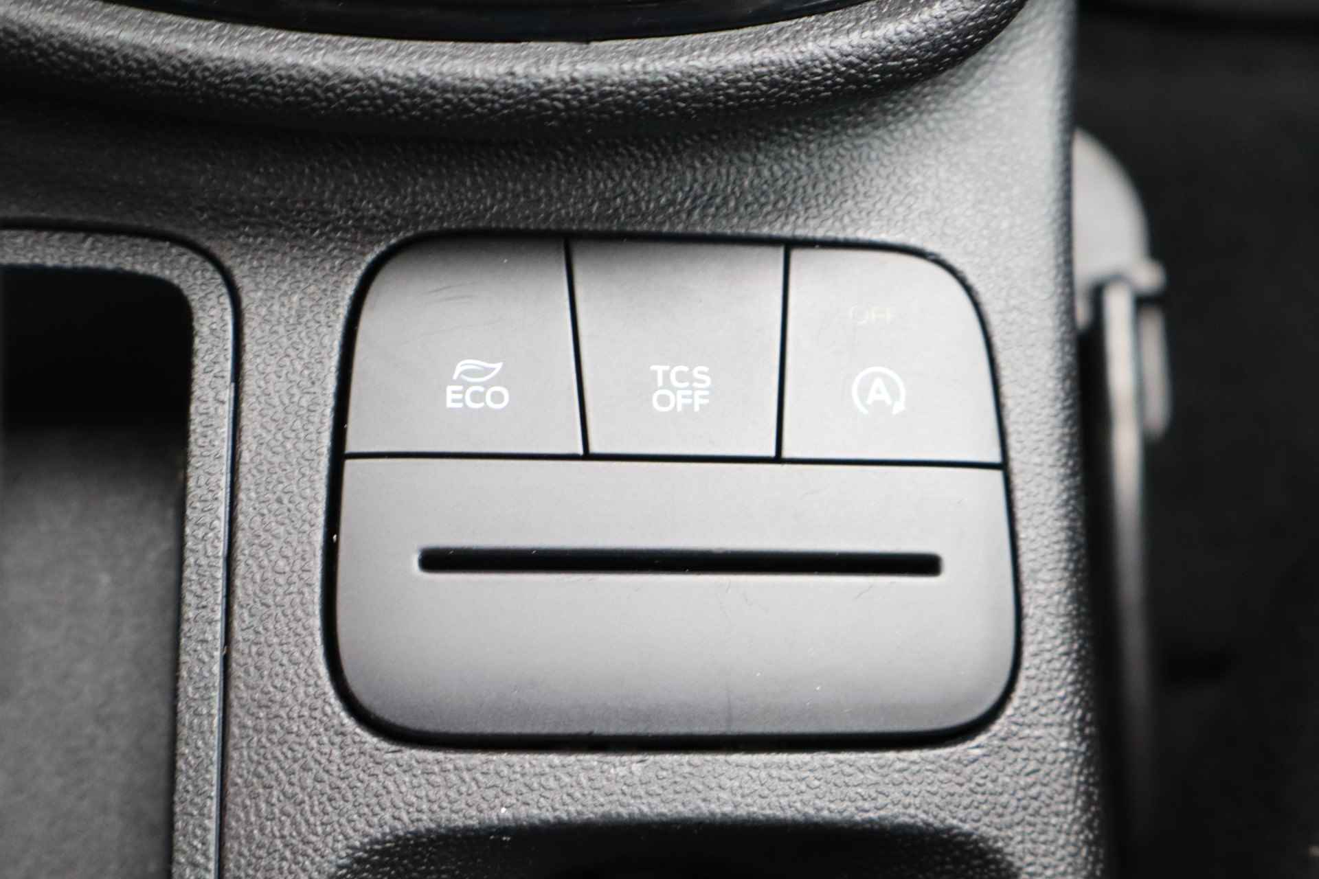 Ford Fiesta 1.1 Trend NL-Auto!! Apple Car-play I Navigatie I PDC -- 2de Pinksterdag open van 11.00 t/m 15.30 uur -- - 14/30