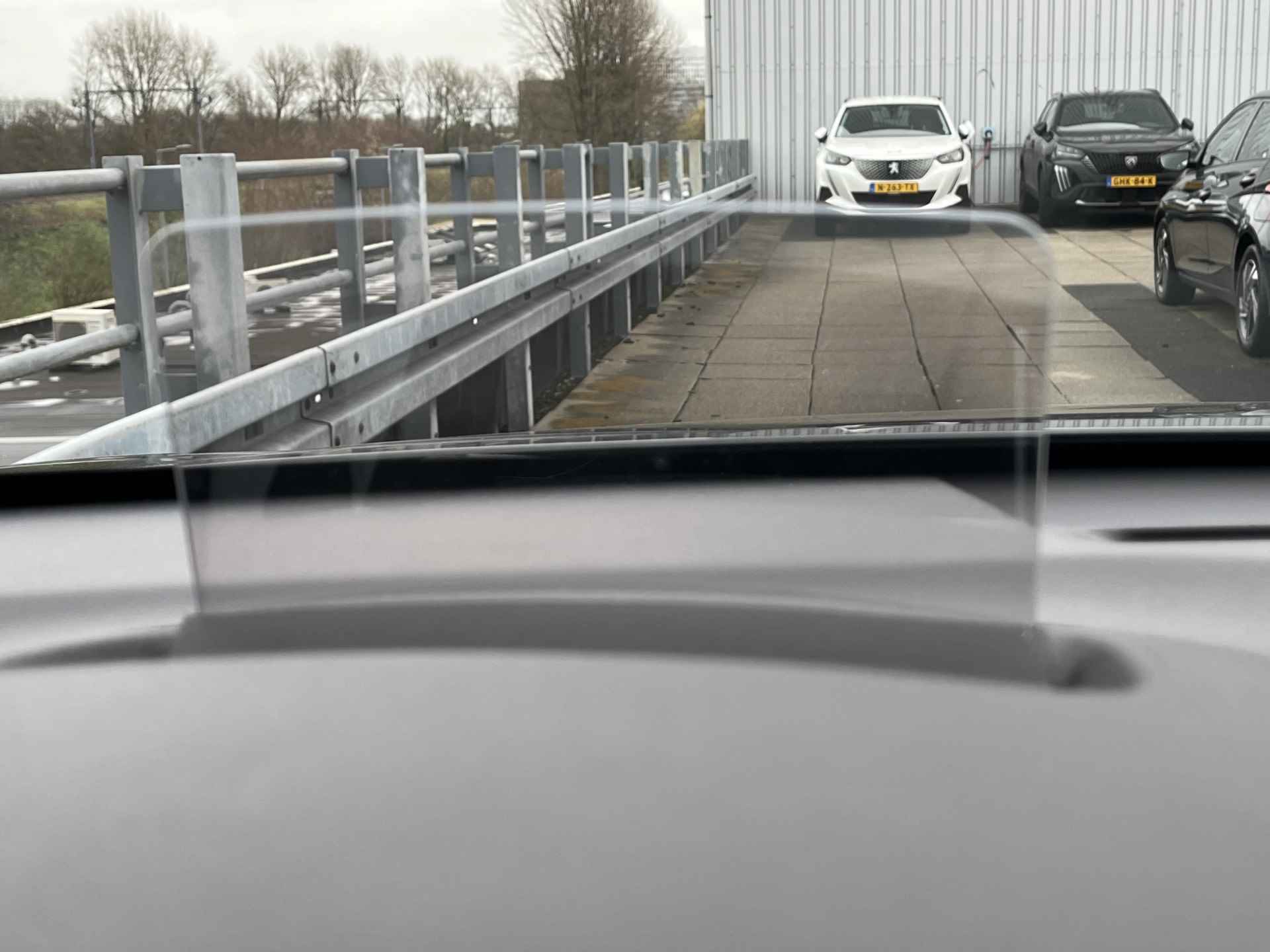 Hyundai KONA EV Premium 64 kWh | Leder | Stoelverwarming | Navigatie - 35/39