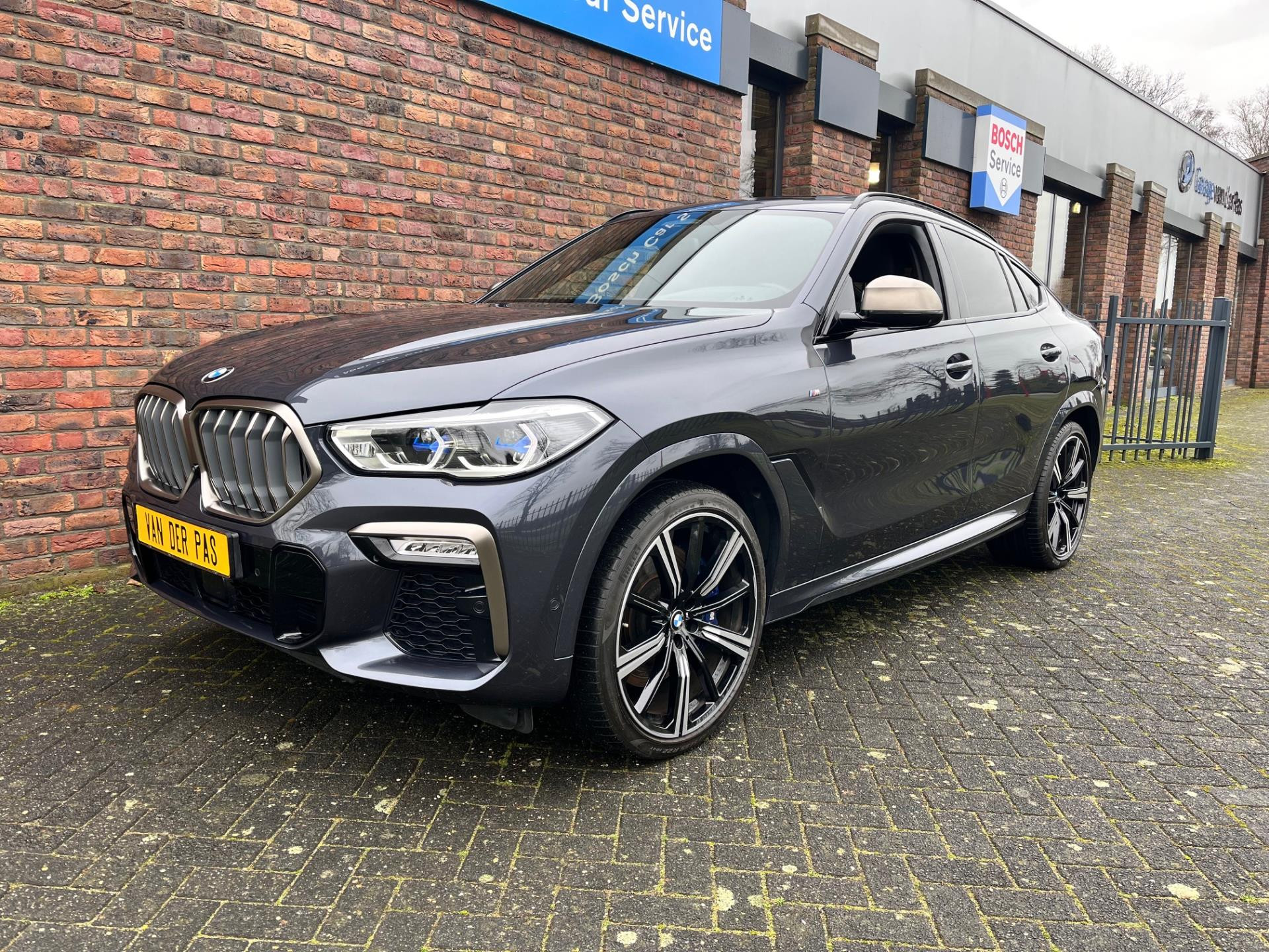 BMW X6 M50i V8 530PK High Executive