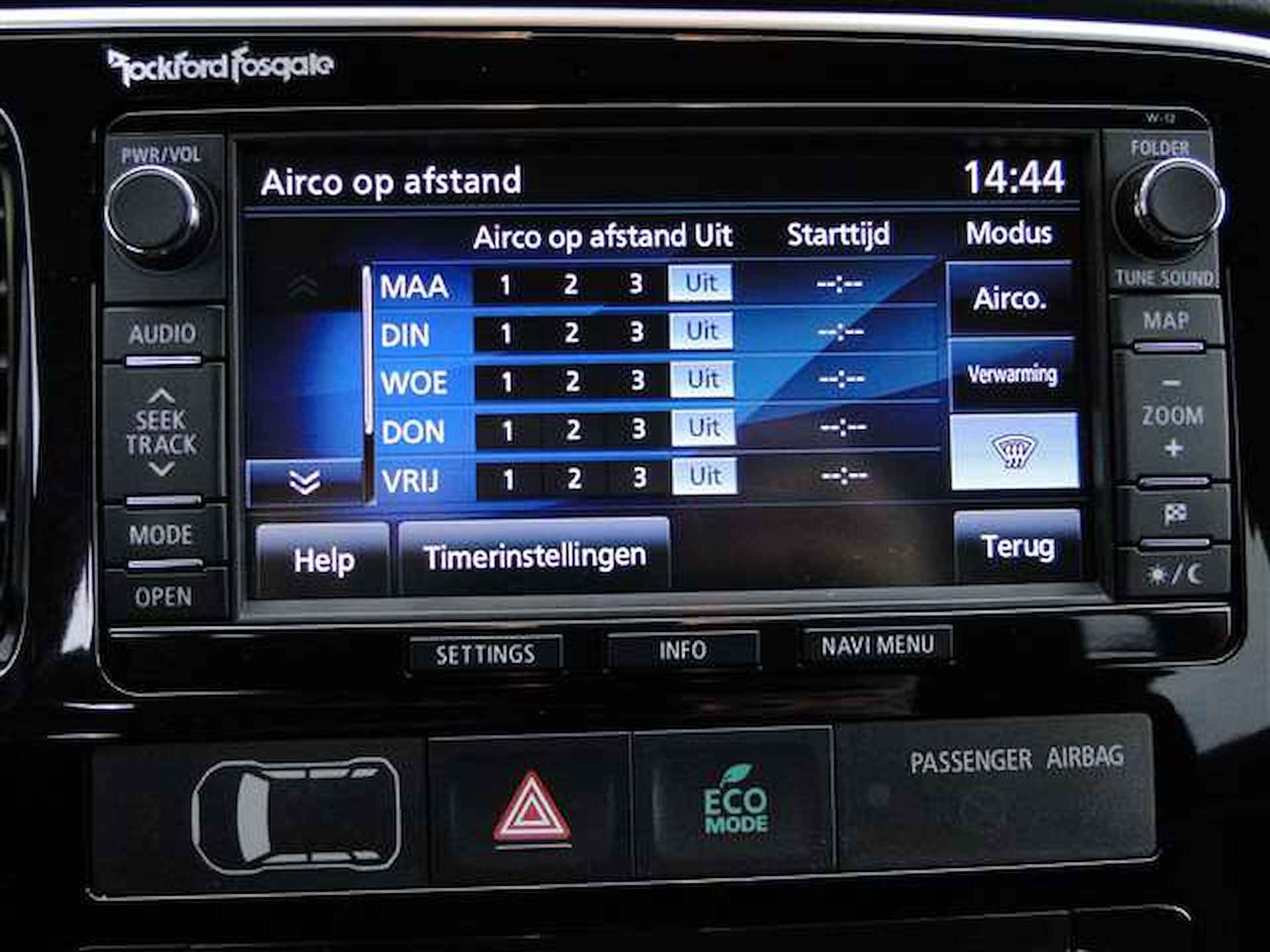 Mitsubishi Outlander 2.0 PHEV Instyle Nieuwe Accu & All-season! Leer | Schuifdak | Trekhaak - 10/19