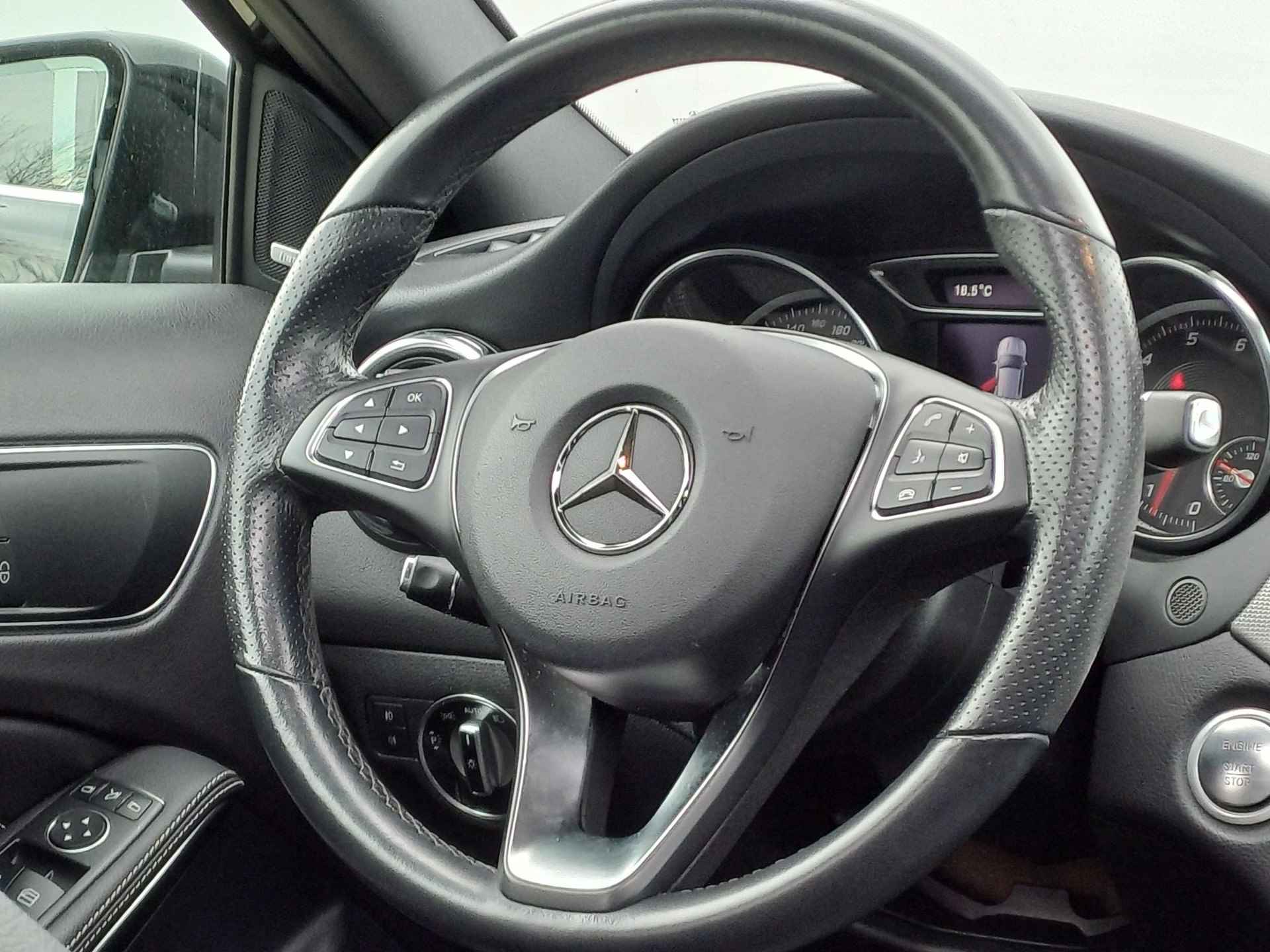 Mercedes-Benz GLA-klasse 180 Sport Edition Premium Plus Half Leder / Automaat / Navigatie / Panoramadak / Climate Control / LED / AMG-Styling - 29/47