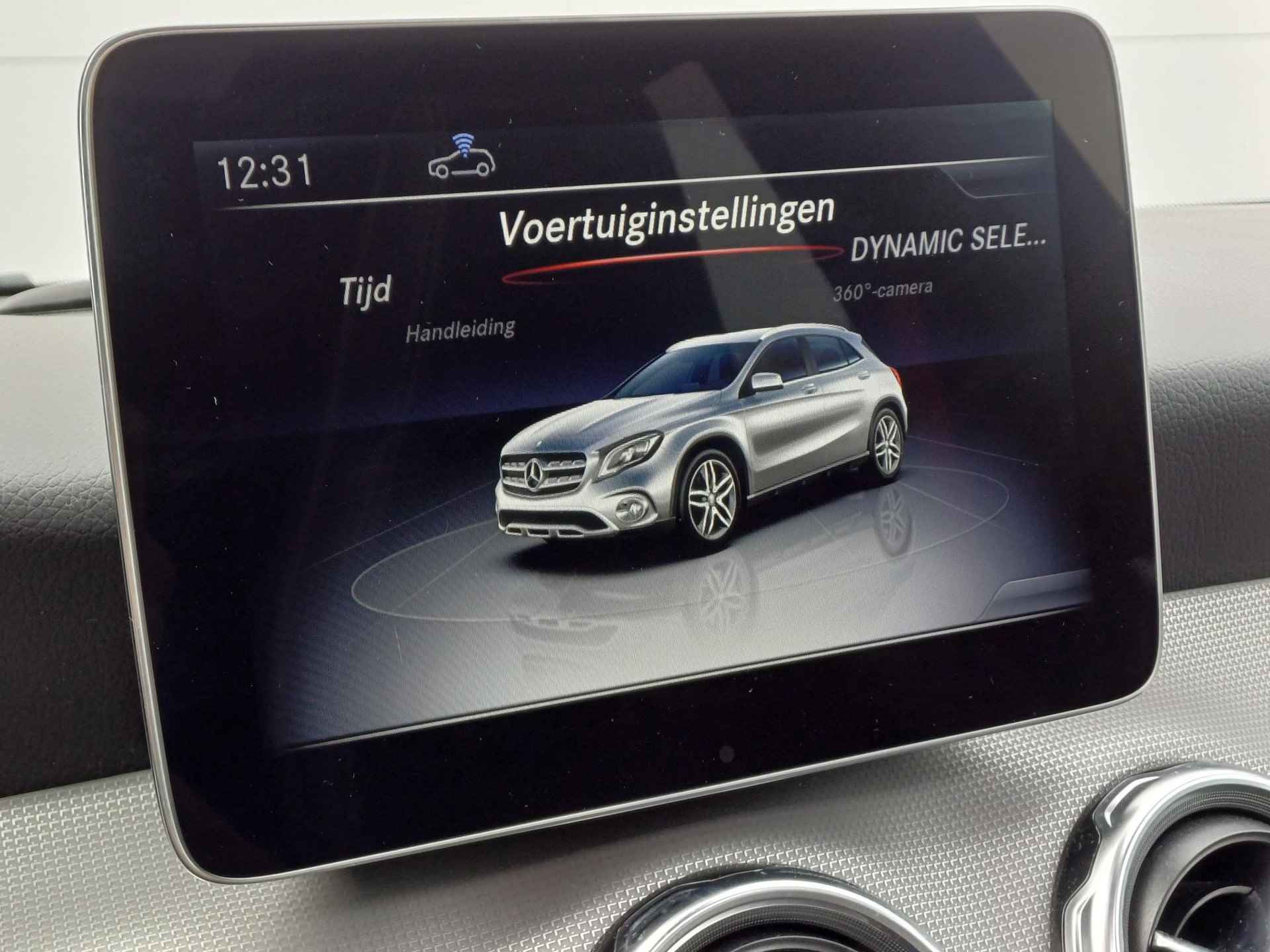 Mercedes-Benz GLA-klasse 180 Sport Edition Premium Plus Half Leder / Automaat / Navigatie / Panoramadak / Climate Control / LED / AMG-Styling - 37/47