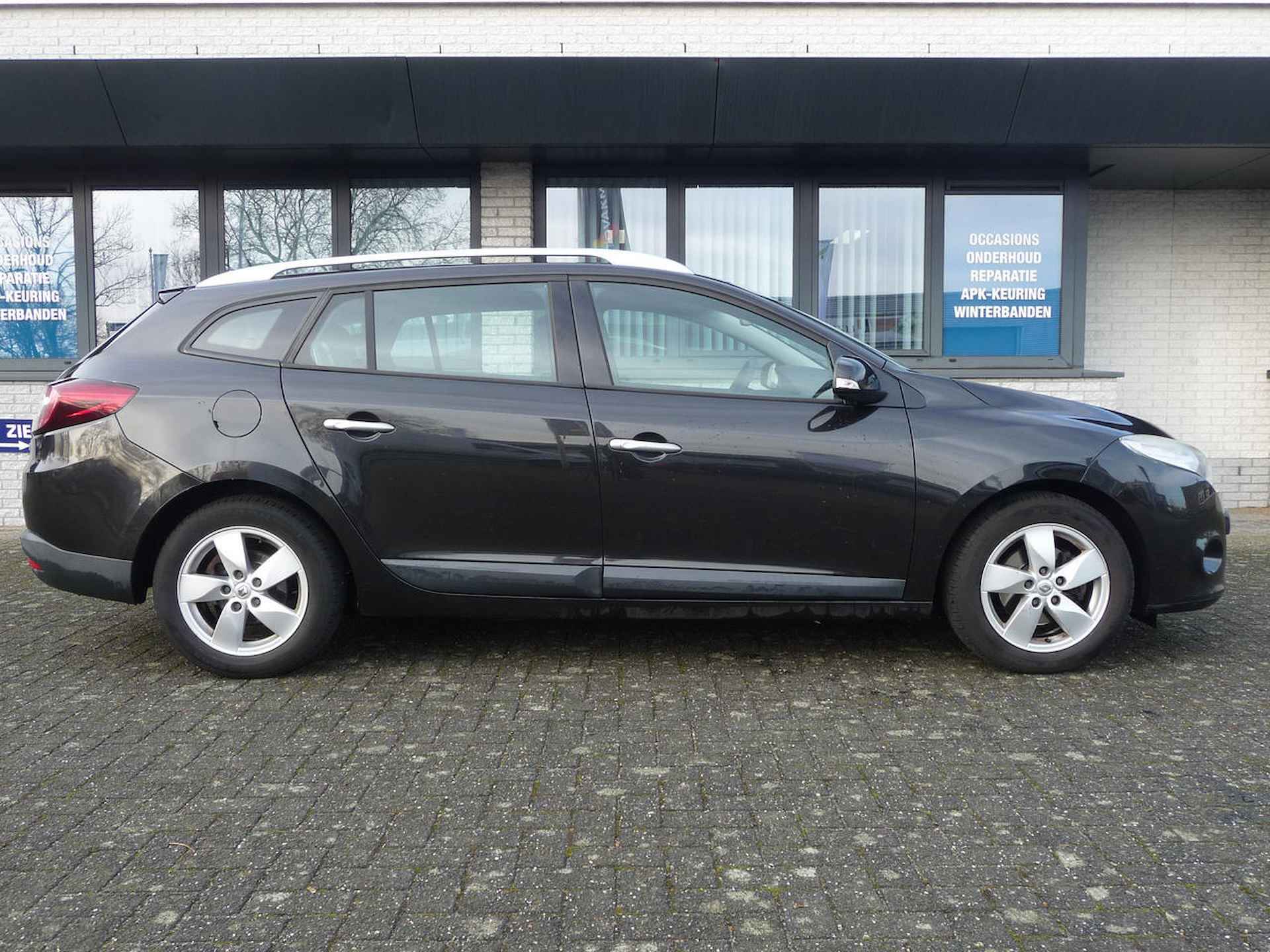 Renault Mégane 1.5 DCI DYNAMIQUE - 2/15