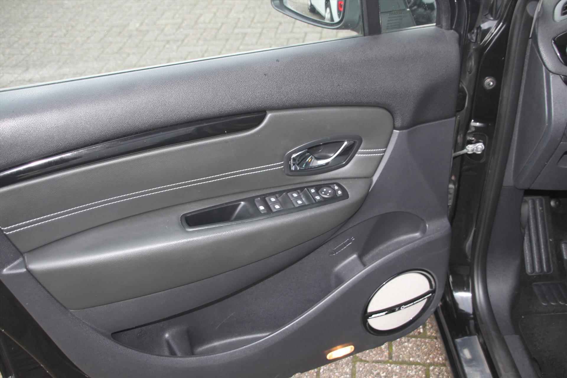 Renault Scenic 115PK-BOSE-151DKM-NAVI-CLIMA-CAMERA-TREKHAAK- - 10/32