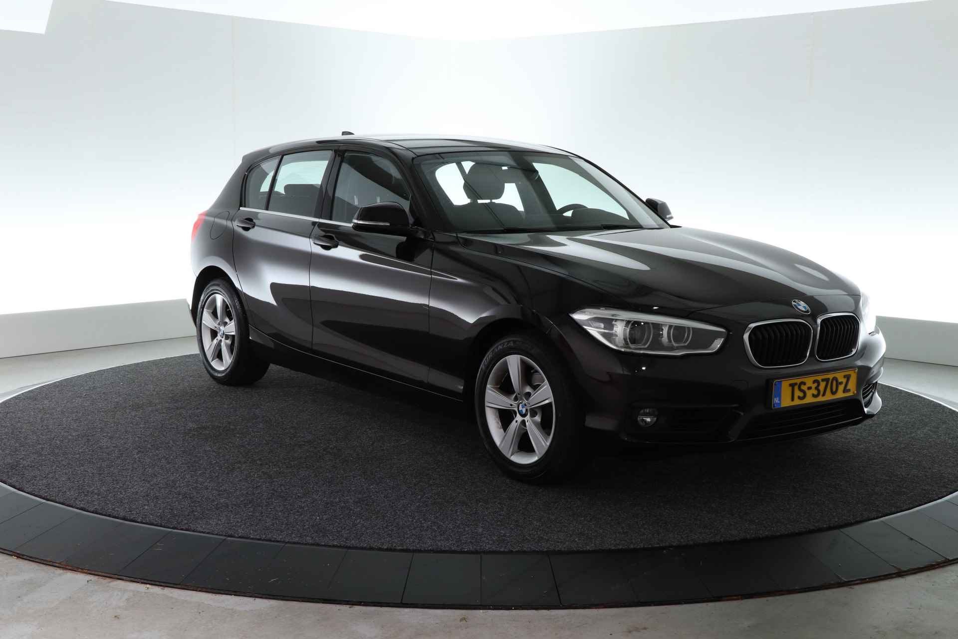 BMW 1-serie 118d Executive / CRUISE / CLIMA / NAVI / PDC / - 3/29