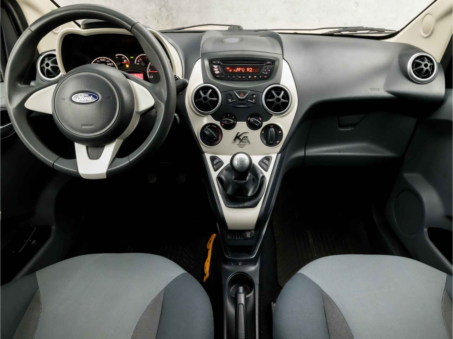 Ford Ka 1.2 Titanium (NAP, RADIO, AIRCO, ELEK PAKKET, SPORTSTOELEN, NIEUWE APK, NIEUWSTAAT) - 6/26