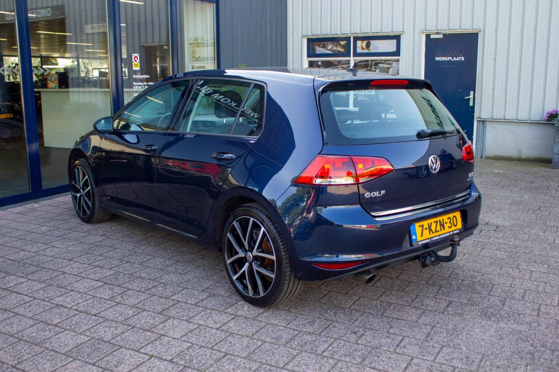 Volkswagen Golf 1.2 TSI DSG Highline | Prijs rijkaar incl. 12 mnd garantie | Navi WInterpakket Trekhaak Massagestoel - 9/55