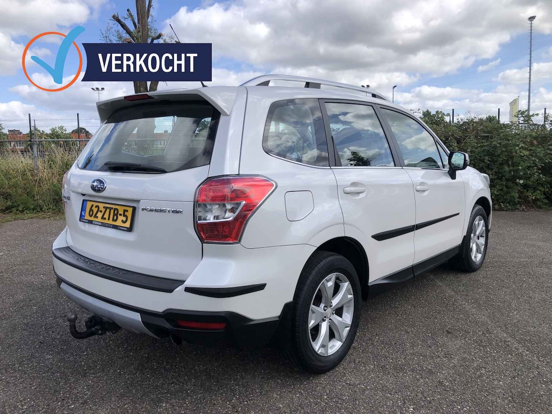 Subaru Forester 2.0 Luxury opendak. applecarplay. trekh. - 3/23