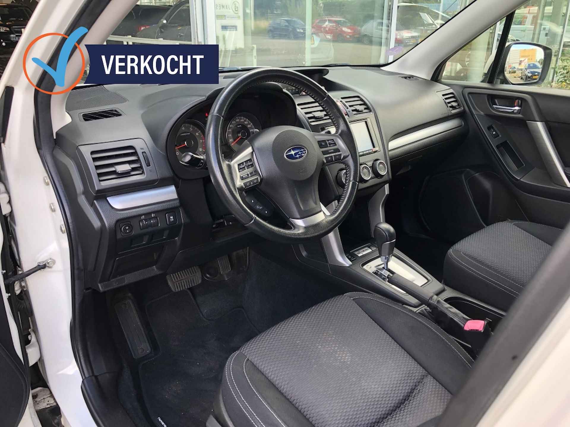 Subaru Forester 2.0 Luxury opendak. applecarplay. trekh. - 13/23