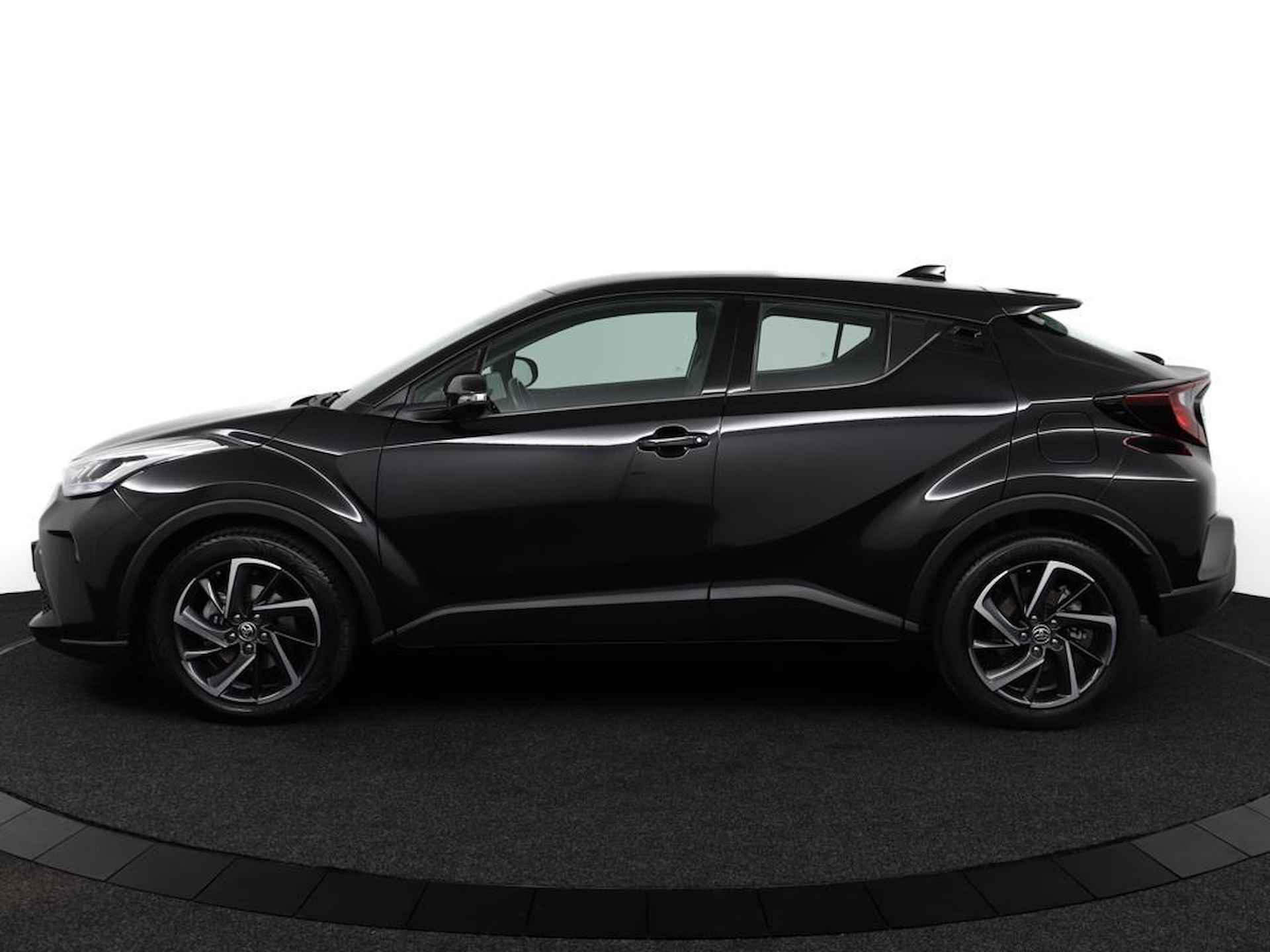 Toyota C-HR 1.8 Hybrid Dynamic | 10 jaar garantie! | Navigatie | Parkeersensoren | - 3/46