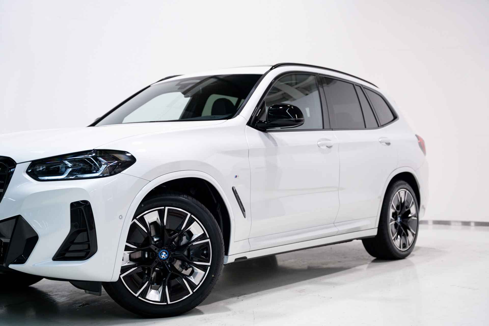 BMW iX3 Executive M Sportpakket Shadow Line - 12/35