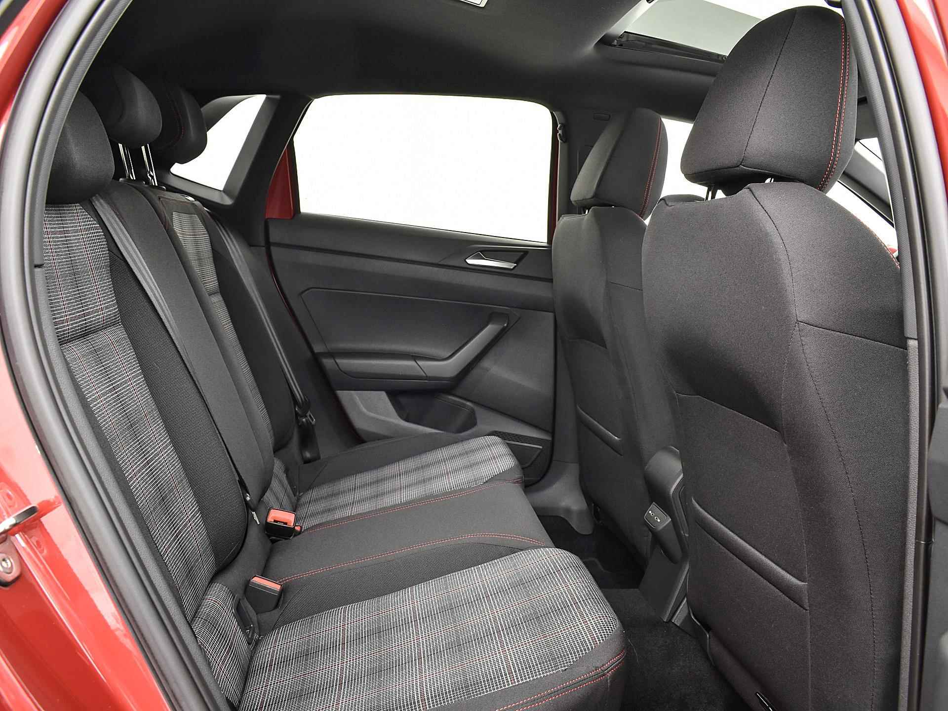 Volkswagen Polo 2.0 Tsi 207pk DSG GTI | ACC | Keyless | Panoramadak | Camera | P-Sensoren | Beats Audio | Alarm | 18'' Inch | Garantie t/m 16-06-2027 of 100.000km - 11/32