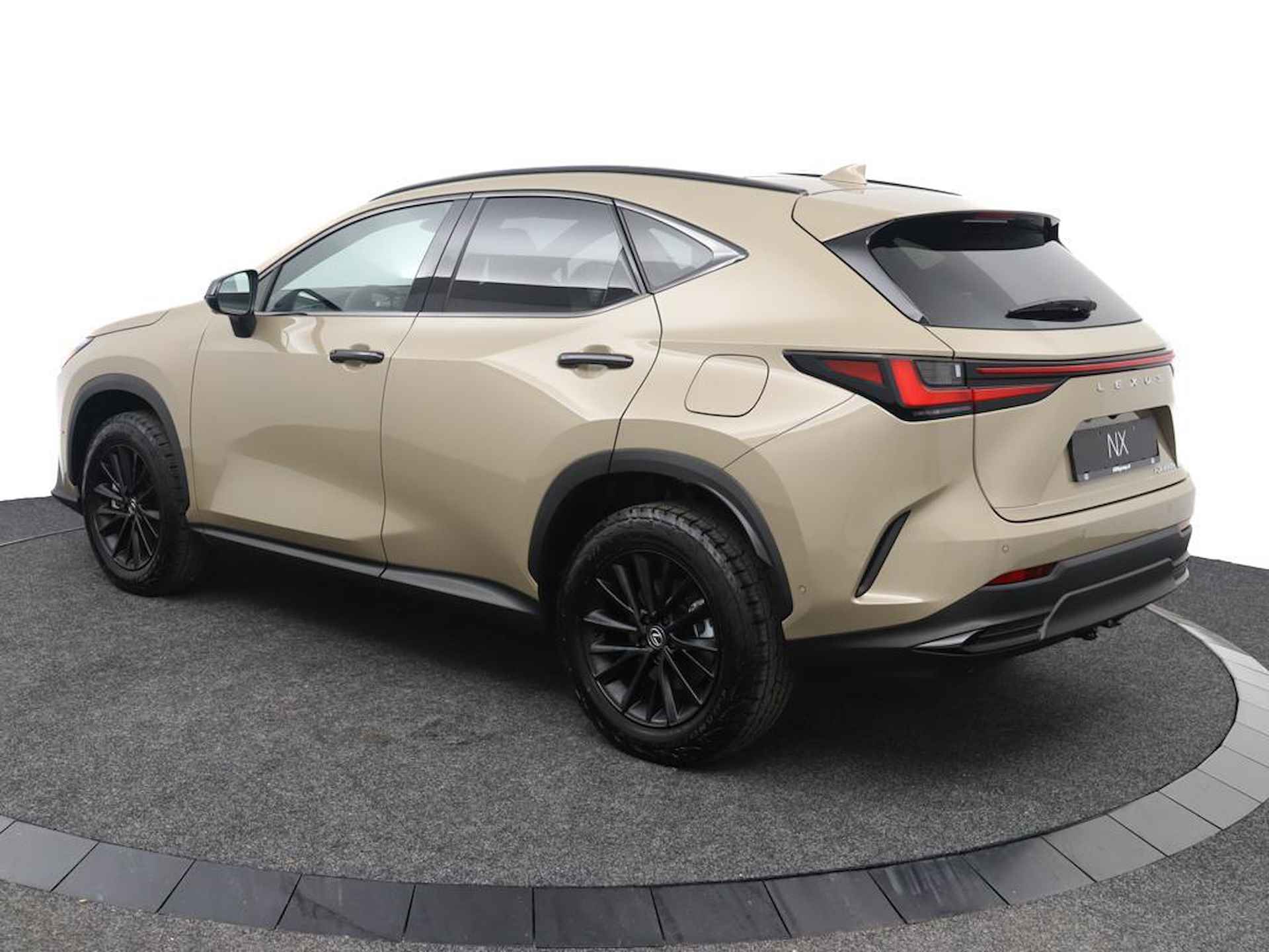 Lexus NX 450h+ AWD Overtrail Line | Afneembare trekhaak | Panoramisch schuif/-kanteldak - 12/54