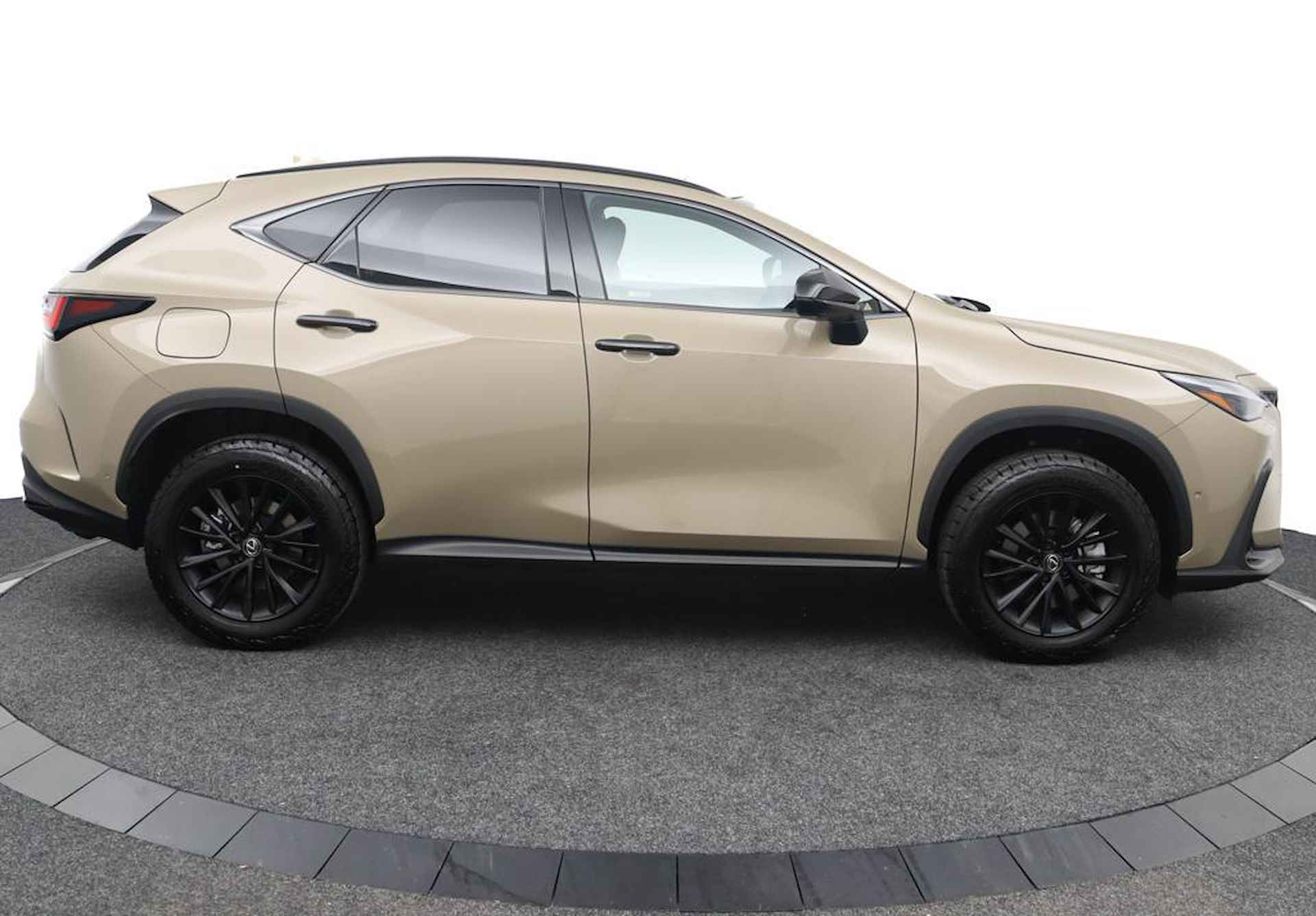 Lexus NX 450h+ AWD Overtrail Line | Afneembare trekhaak | Panoramisch schuif/-kanteldak - 13/54