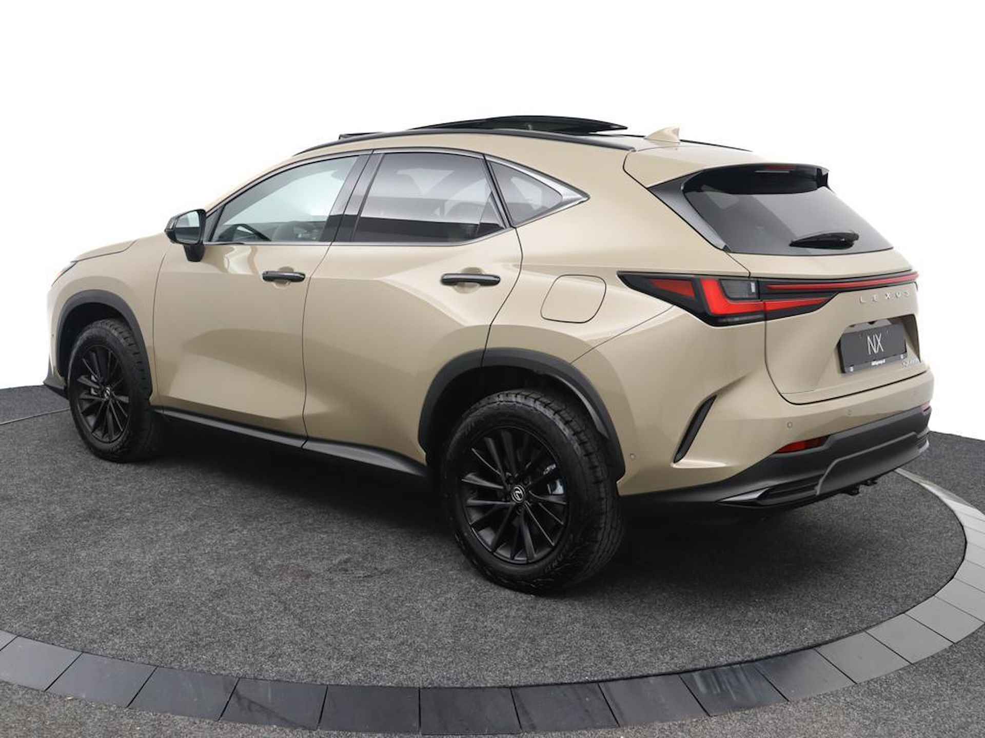 Lexus NX 450h+ AWD Overtrail Line | Afneembare trekhaak | Panoramisch schuif/-kanteldak - 50/54