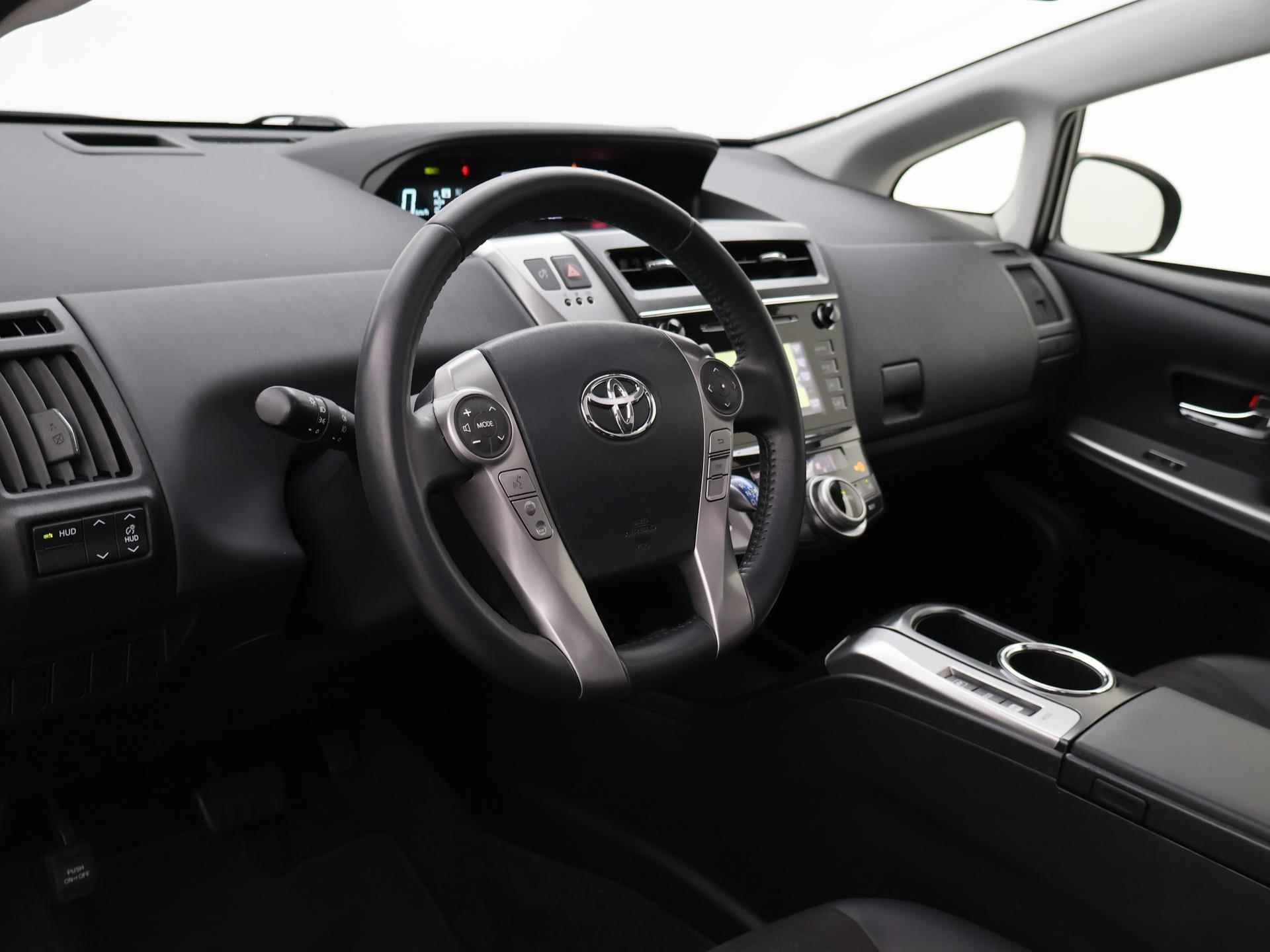 Toyota Prius + WAGON 1.8 7-PERSOONS + PANORAMA / NAVIGATIE / LED - 30/36
