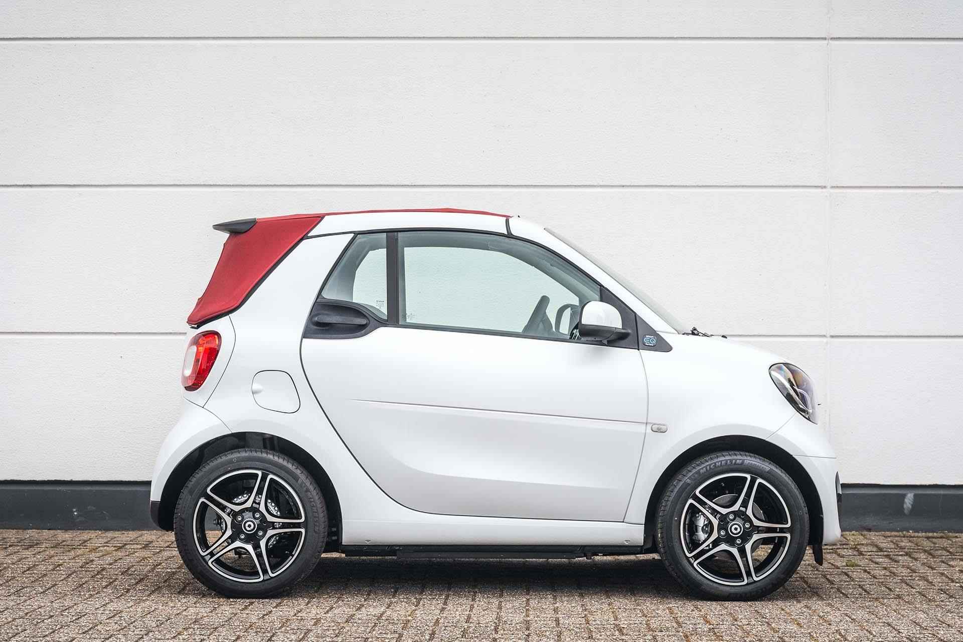 smart fortwo cabrio EQ Comfort 18 kWh Winterpakket | Rood dak | Carbon optiek interieur | - 5/37