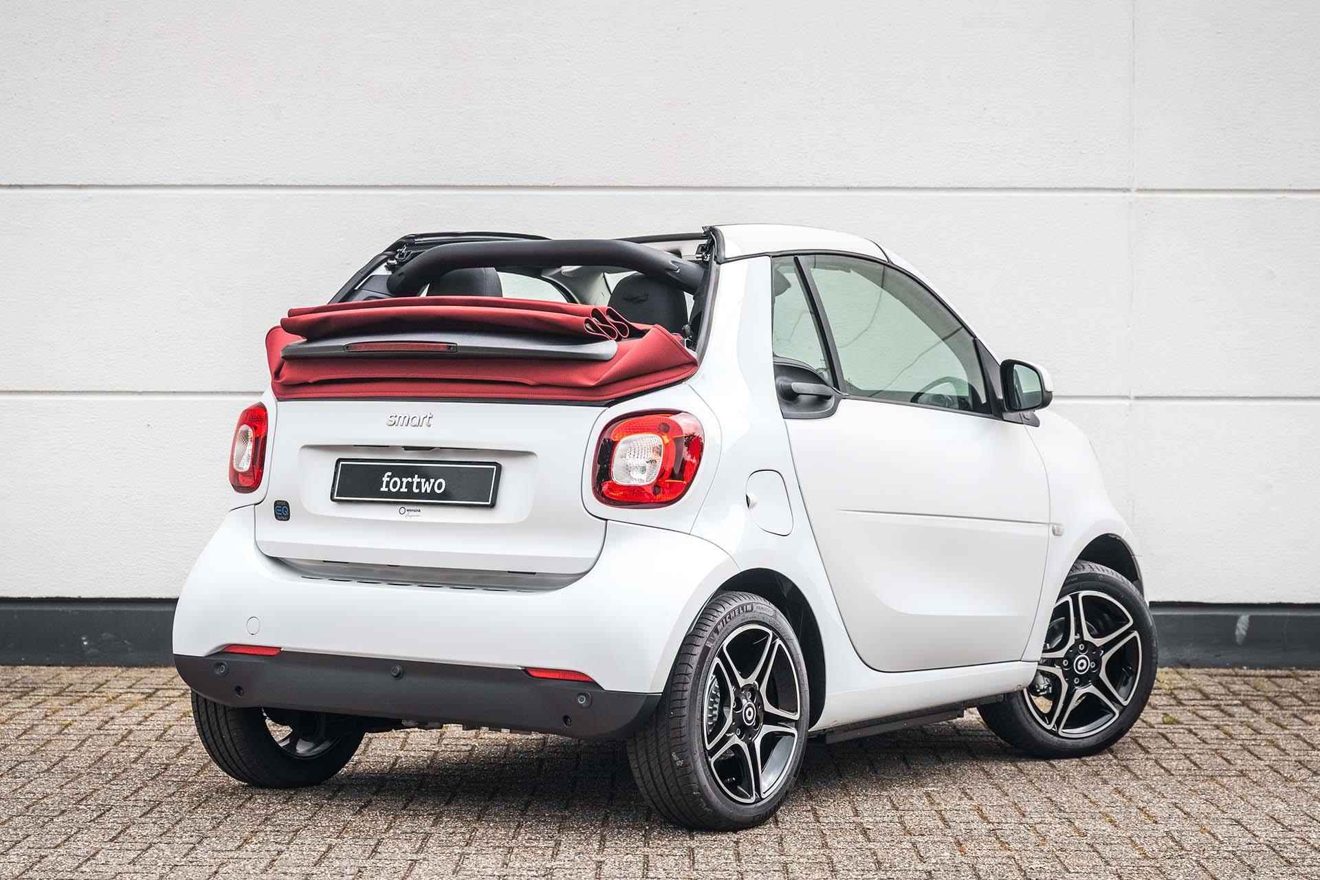 smart fortwo cabrio EQ Comfort 18 kWh Winterpakket | Rood dak | Carbon optiek interieur | - 6/37