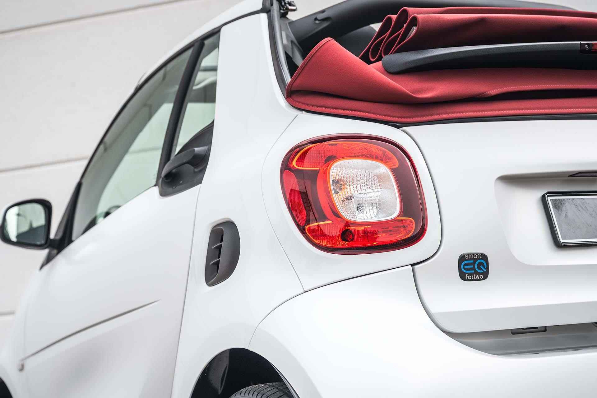 smart fortwo cabrio EQ Comfort 18 kWh Winterpakket | Rood dak | Carbon optiek interieur | - 13/37