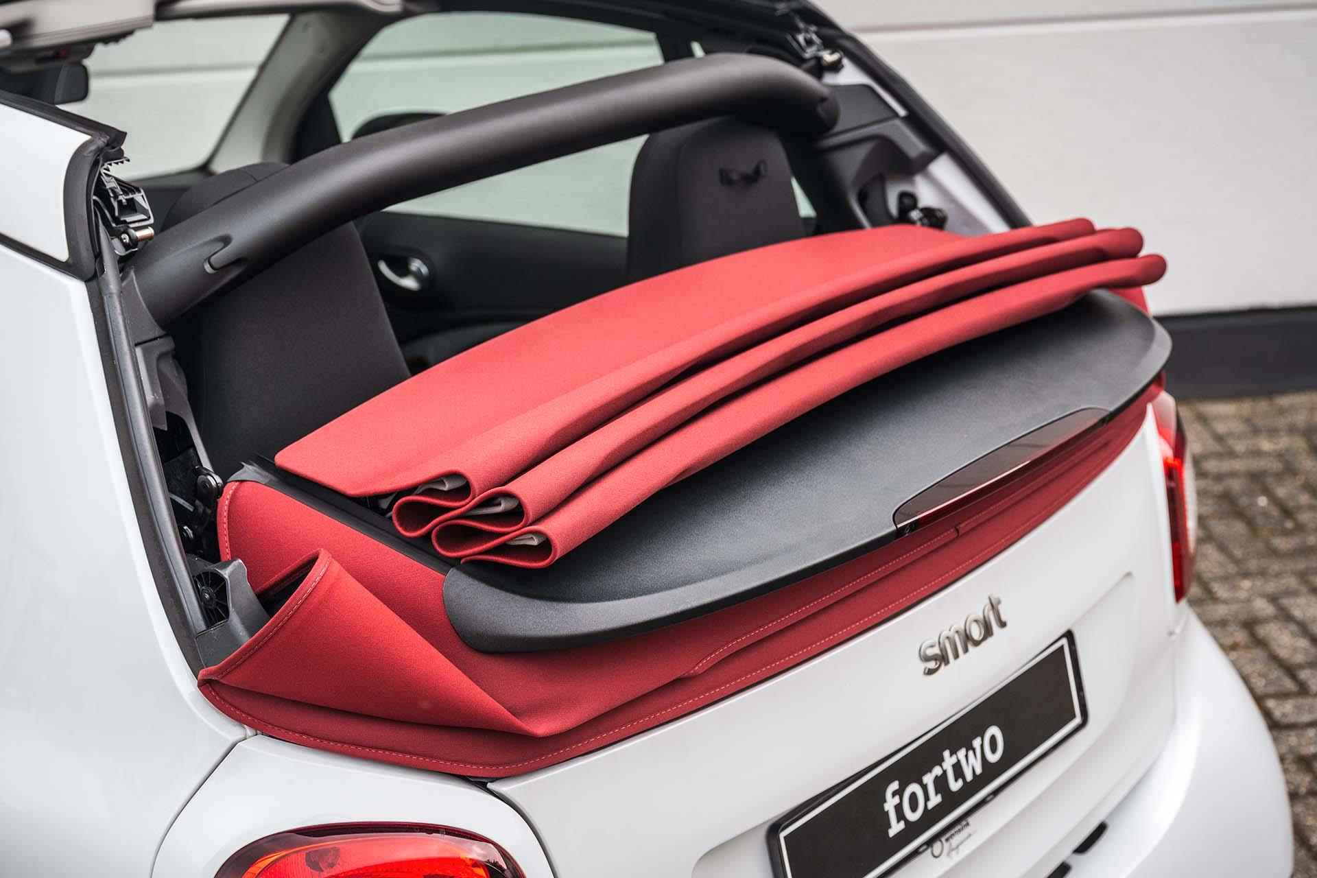 smart fortwo cabrio EQ Comfort 18 kWh Winterpakket | Rood dak | Carbon optiek interieur | - 14/37