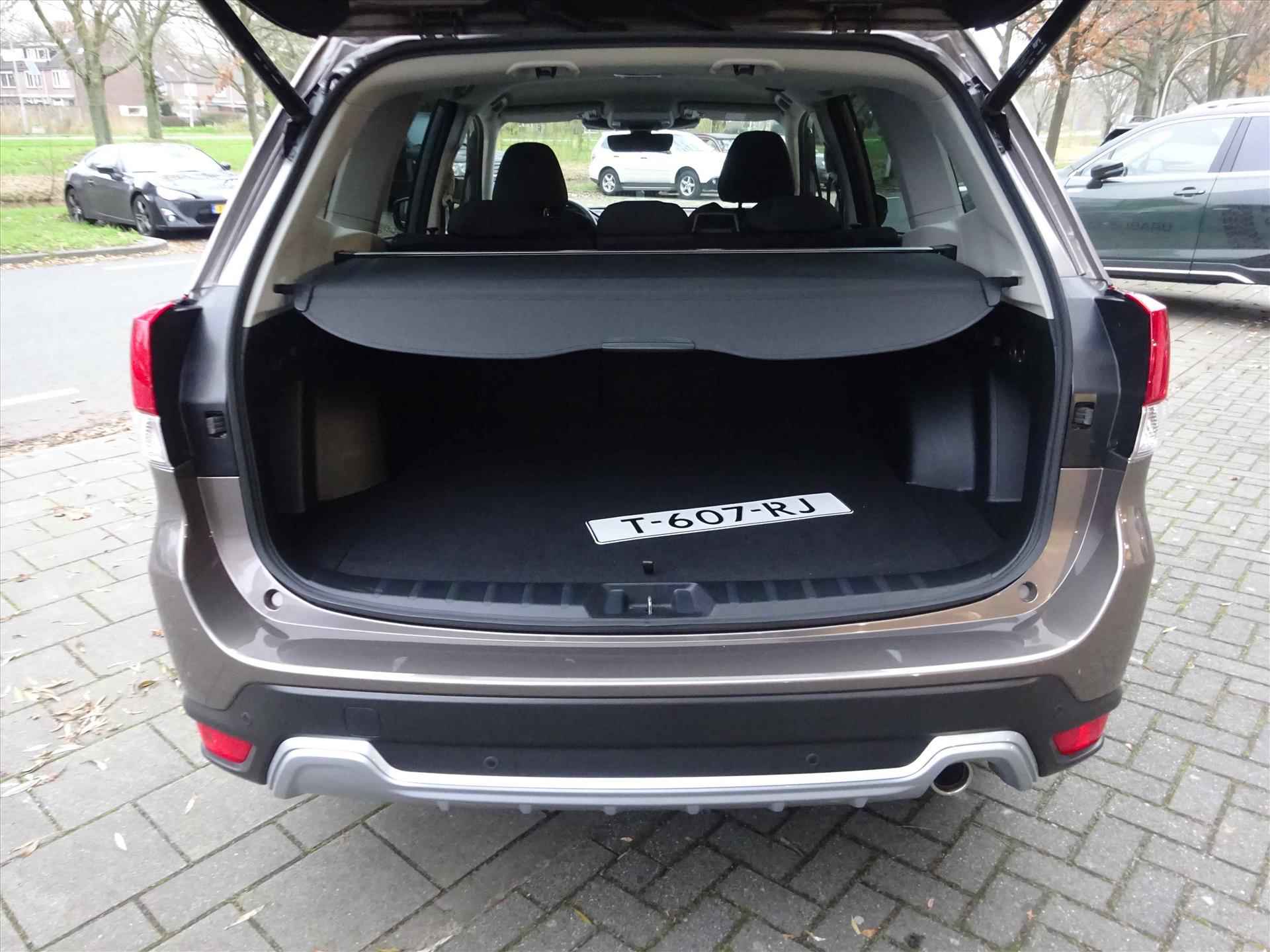 Subaru Forester 2.0i e-BOXER 150pk CVT Luxury | Brilliant Bronze | Navi |Trekhaak | 5 jaar fabrieks garantie - 12/48