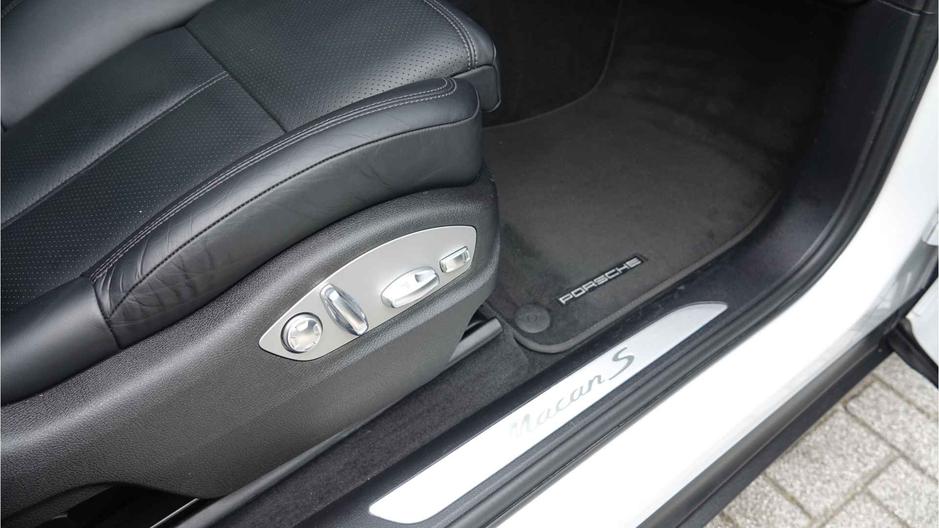 Porsche Macan 3.0 S | Panoramadak | Dodehoekdetectie | Luchtvering | 21 "LM | DAB | Sportstoelen | - 26/29