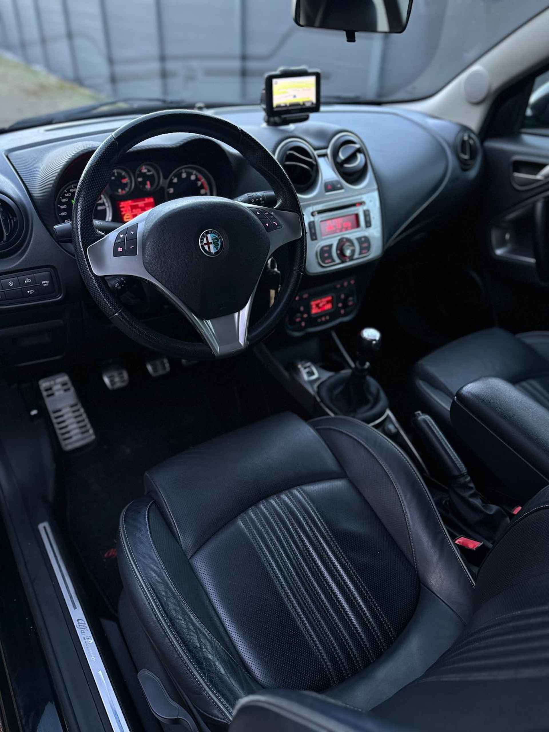 Alfa Romeo MiTo 1.4 Centenario Airco Bluetooth - 4/28