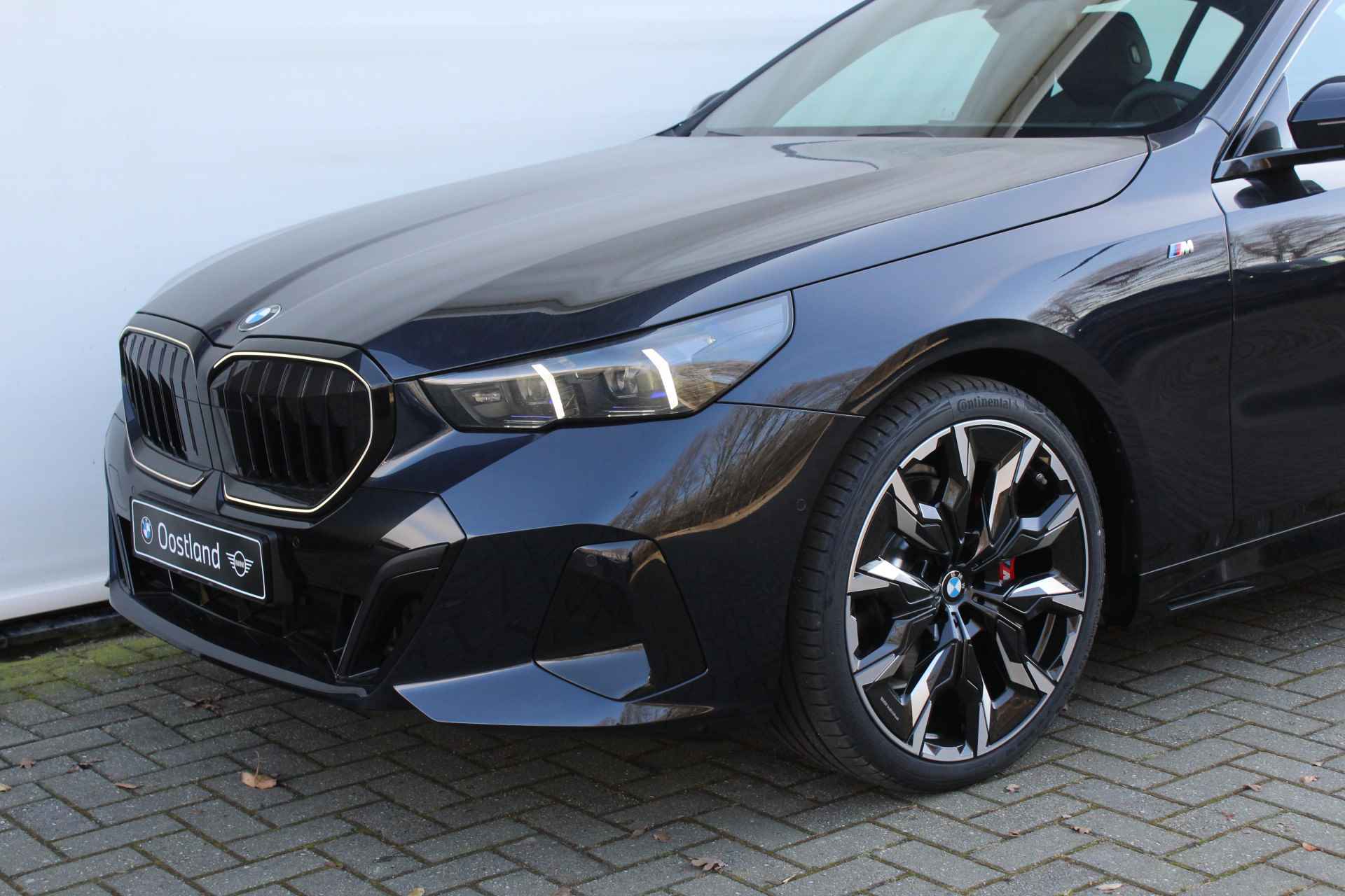 BMW 5 Serie 520i M Sport Automaat / Adaptieve LED / Parking Assistant / Harman-Kardon / M Sportonderstel / Stoelverwarming / Leder - 12/31