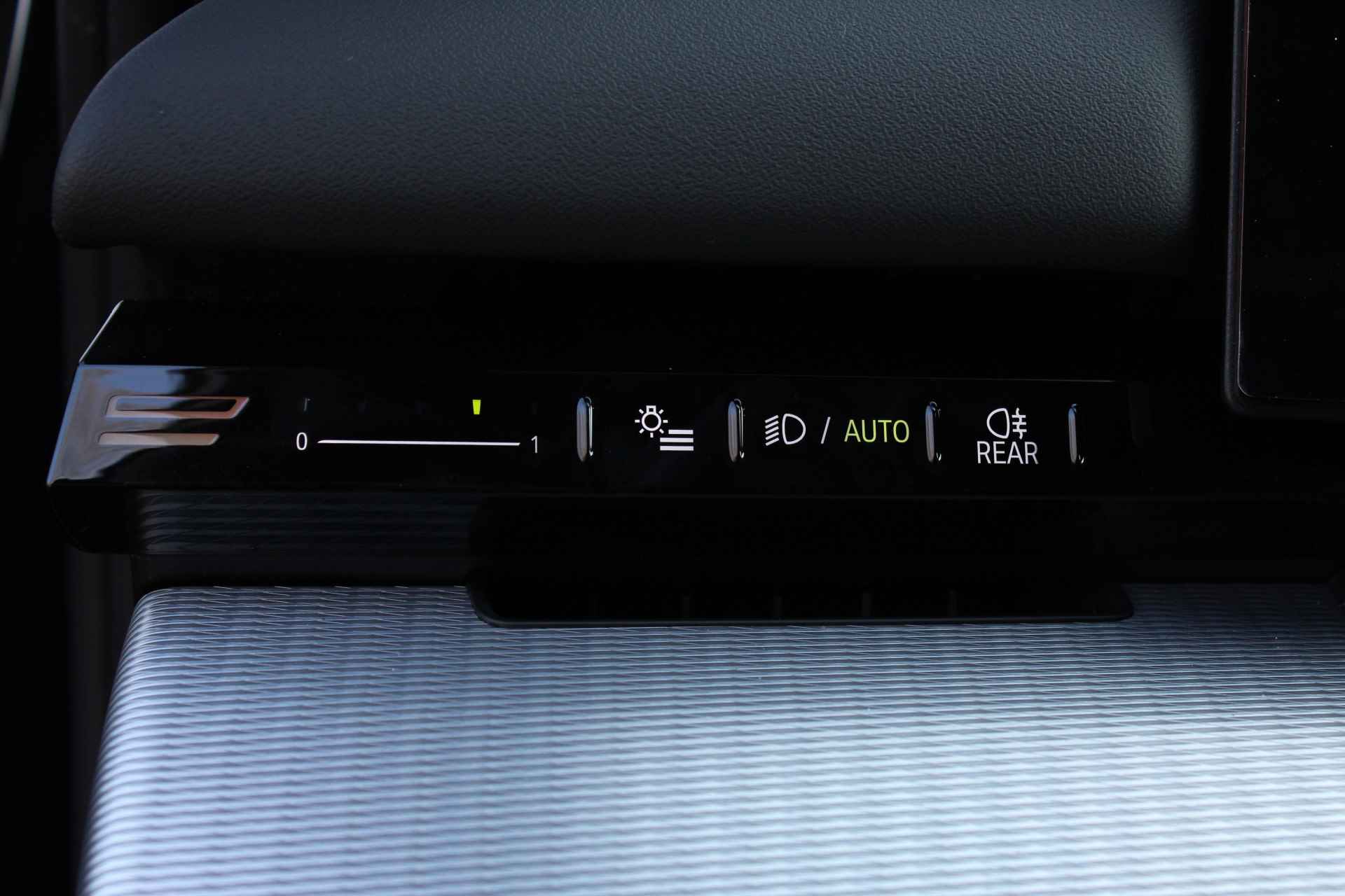 BMW 5 Serie 520i M Sport Automaat / Adaptieve LED / Parking Assistant / Harman-Kardon / M Sportonderstel / Stoelverwarming / Leder - 23/31