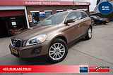 Volvo XC60 2.4 D5 AWD GEARTRONIC Momentum