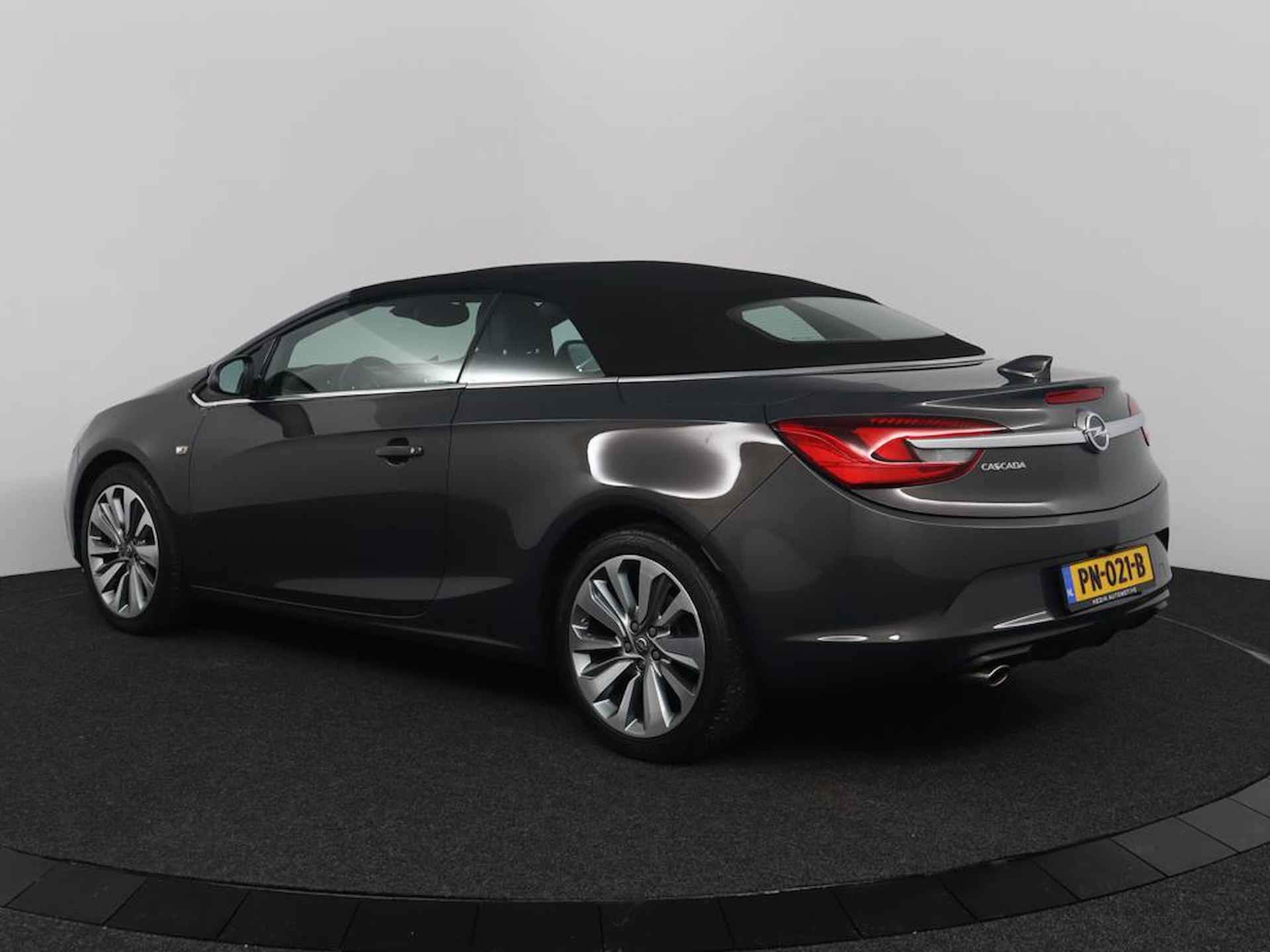 Opel Cascada 1.4 Turbo ecoFLEX Innovation Lederen Interieur | Stoel/stuur verwarming | PDC achter | Camera | Alarm | 19 inch alu velgen | Elec. bedienbare kap! - 12/42