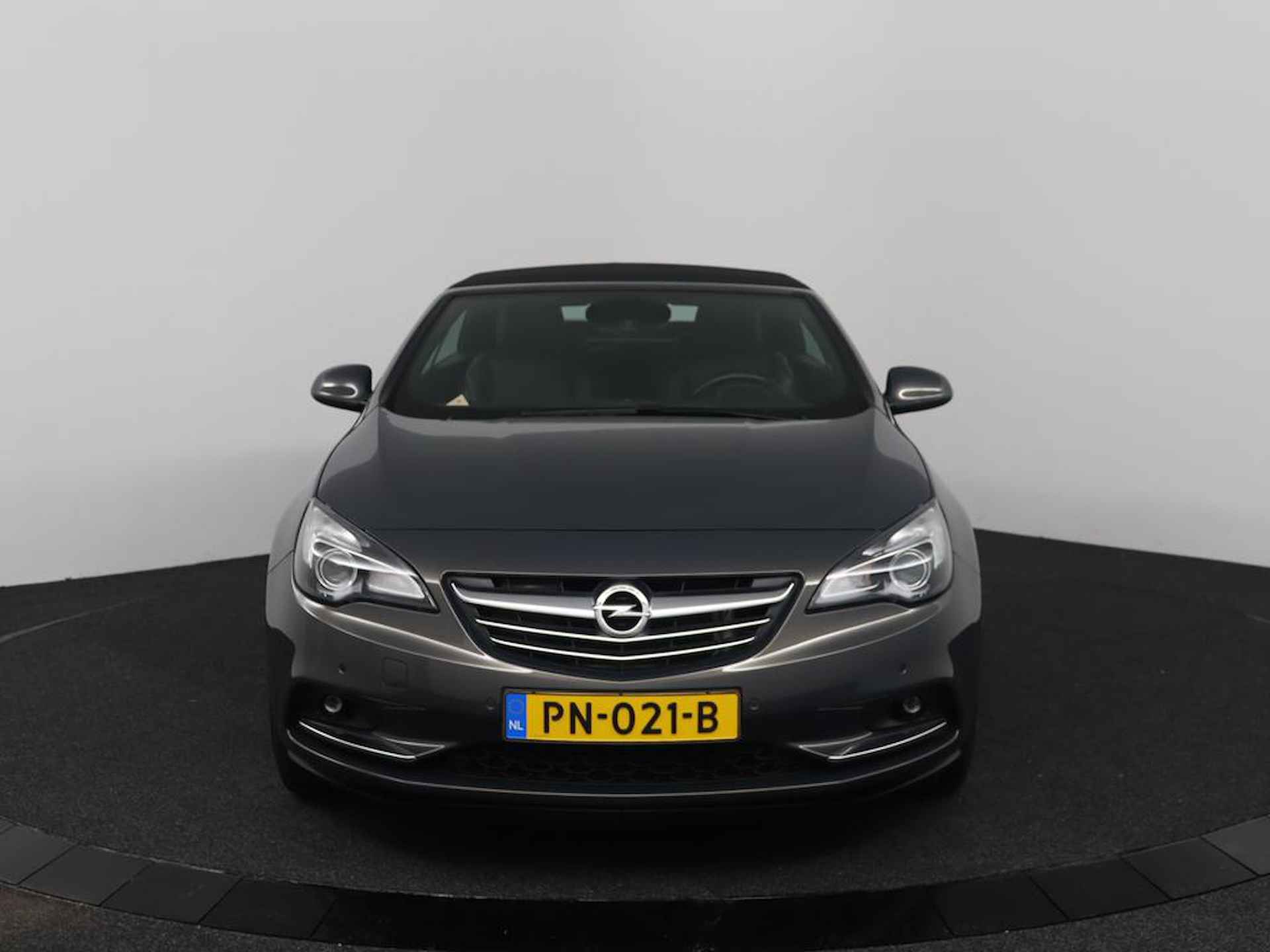 Opel Cascada 1.4 Turbo ecoFLEX Innovation Lederen Interieur | Stoel/stuur verwarming | PDC achter | Camera | Alarm | 19 inch alu velgen | Elec. bedienbare kap! - 15/42