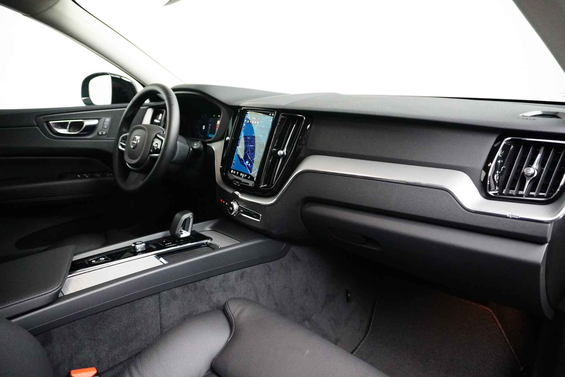 Volvo XC60 Recharge T6 AWD Plus Dark Long Range | Lightning Pack | Getint glas | 21" wielen | Trekhaak | Parkeerverwarming | - 8/34