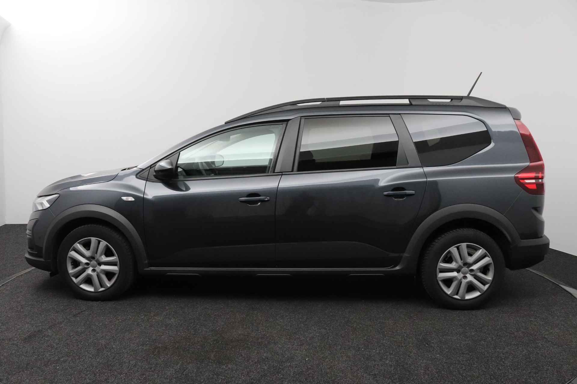 Dacia Jogger 1.0 TCe 110 Expression 7p. - 8/39