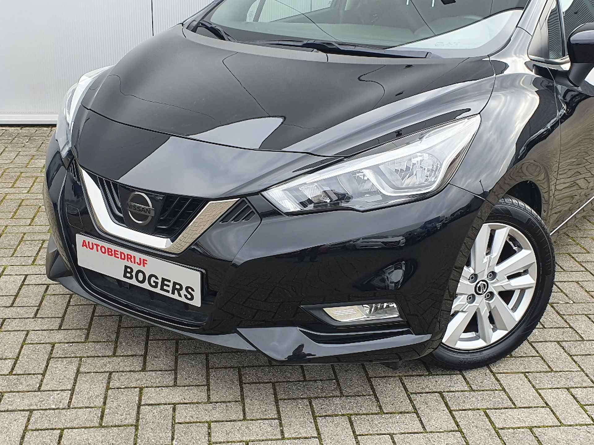 Nissan Micra 1.0 IG-T N-Connecta Navigatie, Airco, Cruise Control, 16"Lm, Keyless Entry, Achteruitrijcamera - 4/26