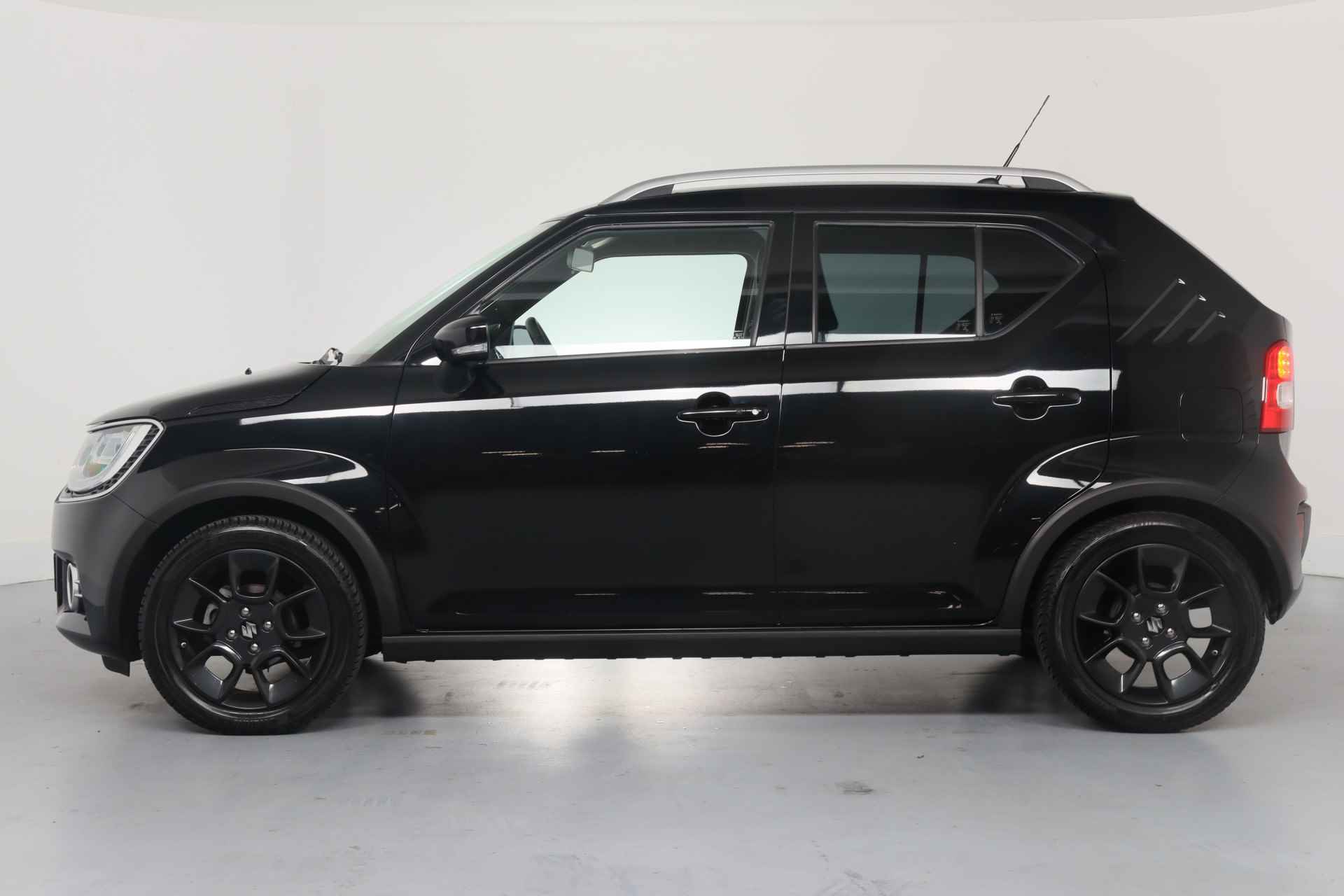 Suzuki Ignis 1.2 Stijl Automaat | Dealer Onderhouden! | Navi | Camera | Clima | DAB | Cruise Control | Keyless | Lichtmetalen Velgen - 28/41