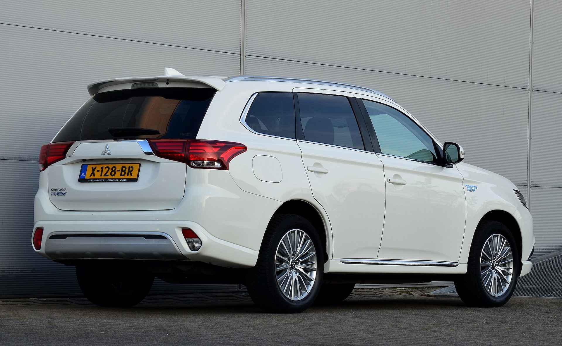 Mitsubishi Outlander PHEV 2.4 INTENSE 4WD | PLUG IN HYBRID | V2G | MY2020 | FABRIEKGARANTIE TOT 30-06-2028* | ALL IN RIJKLAARPRIJS - 11/45