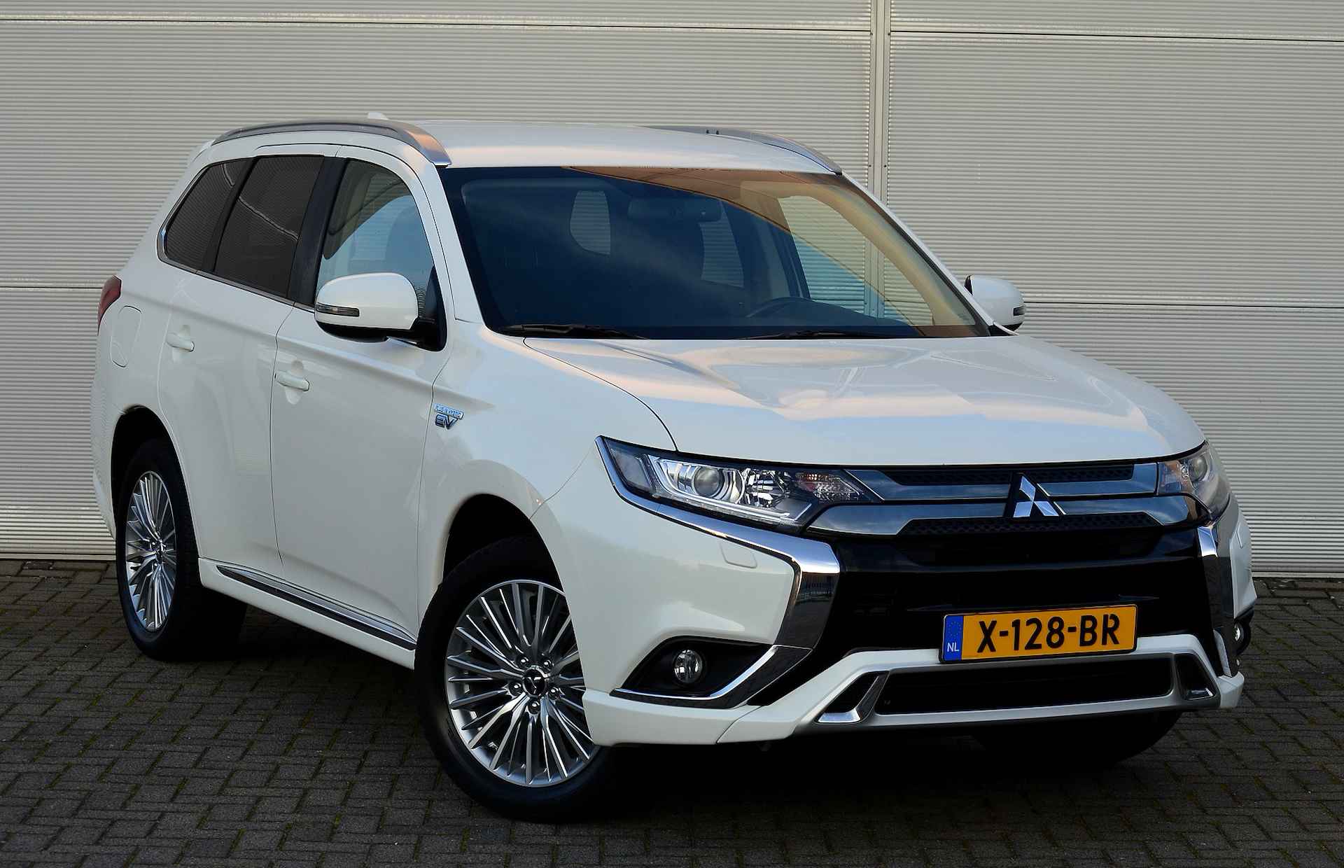 Mitsubishi Outlander PHEV 2.4 INTENSE 4WD | PLUG IN HYBRID | V2G | MY2020 | FABRIEKGARANTIE TOT 30-06-2028* | ALL IN RIJKLAARPRIJS - 14/45