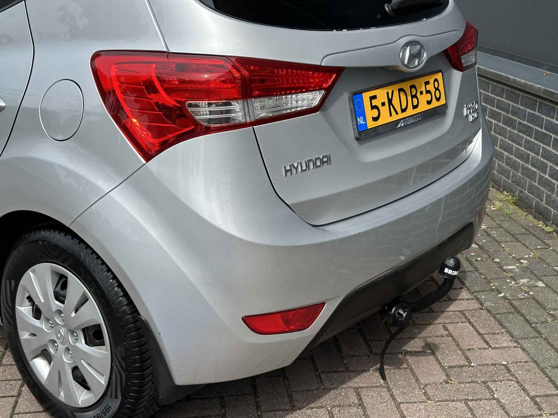 Hyundai ix20 1.6i i-Motion / Trekhaak, 1300kg trekgewicht / Elektrische ramen V+A / Airco / Radio / - 20/31