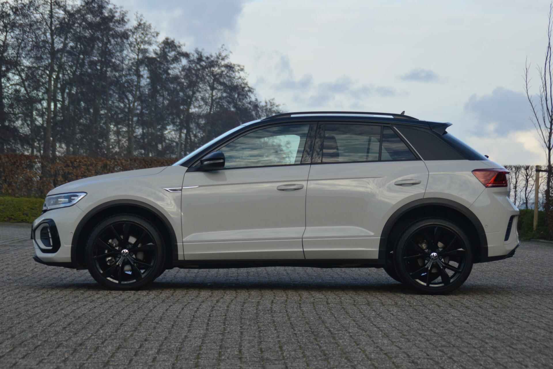 Volkswagen T-Roc 1.5 TSI R-Line Edition Black Style panoramadak/trekhaak - 26/101