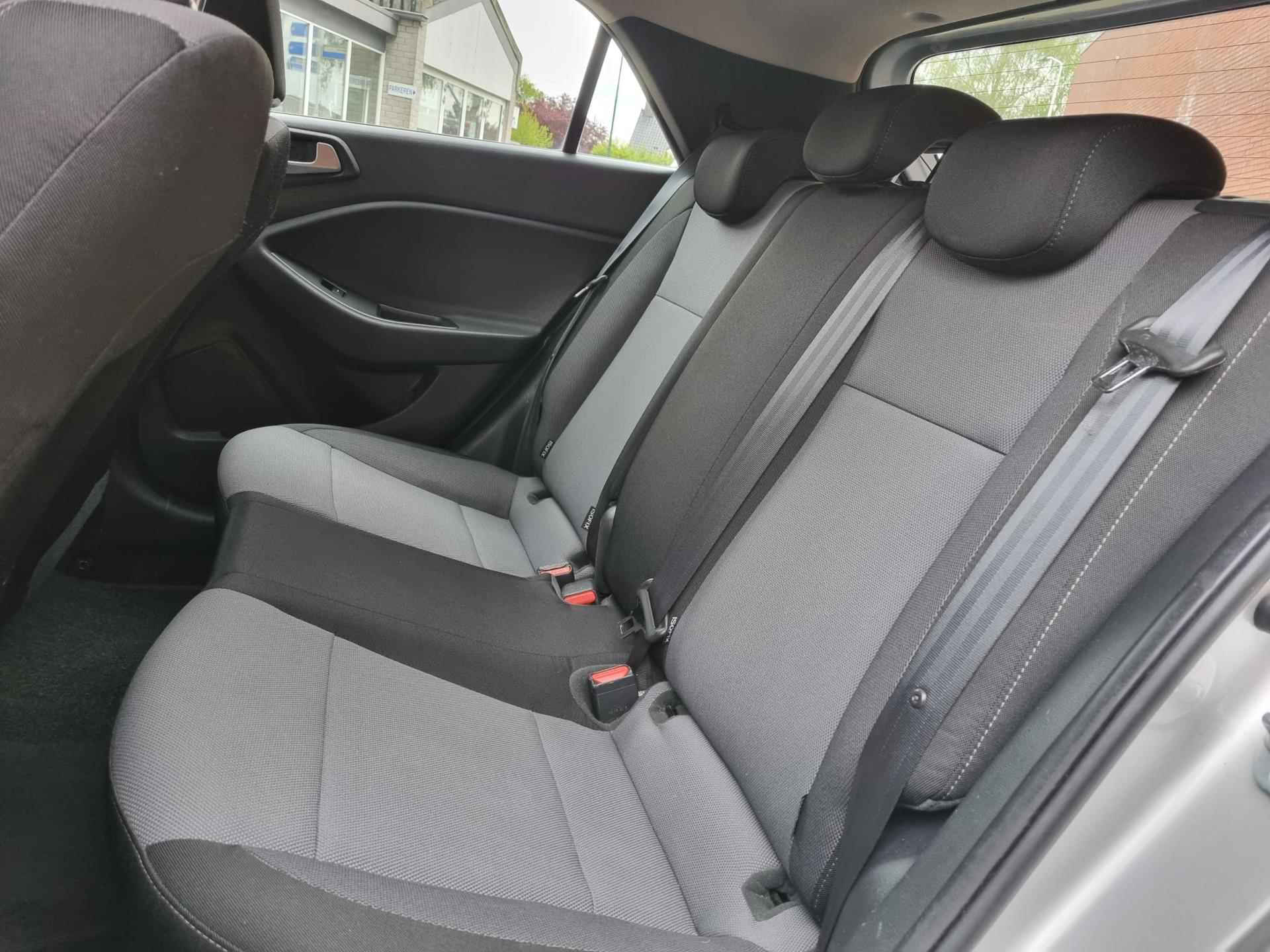 Hyundai I20 1.0 T-GDI Comfort BTW auto! Cruise control! - 13/23