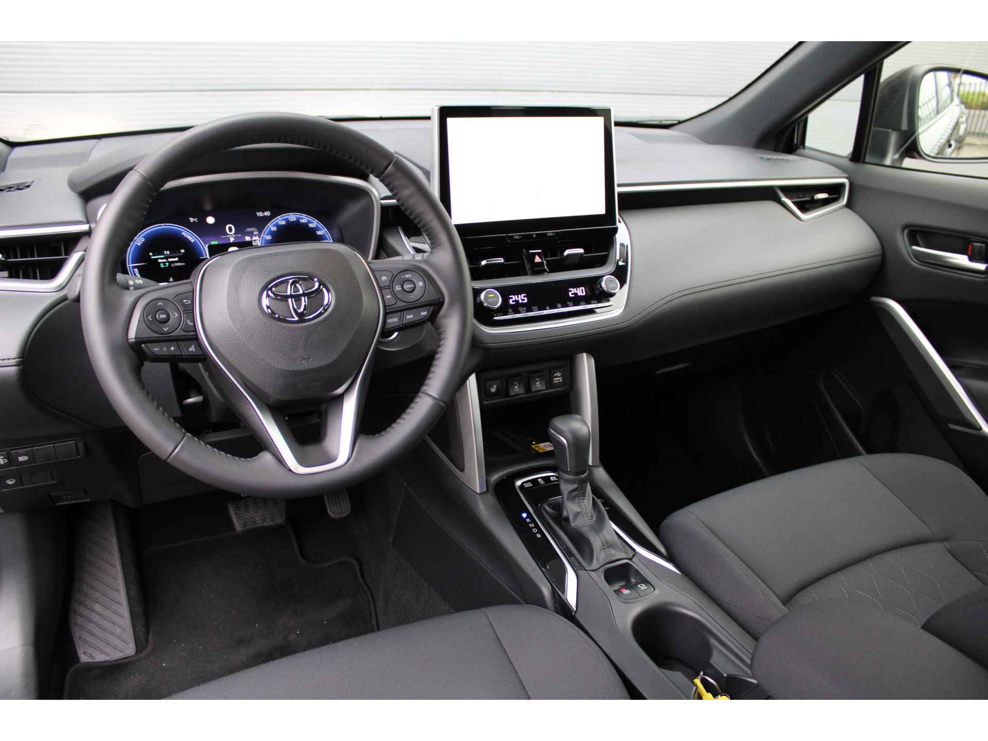 Toyota Corolla Cross 2.0 Hybrid Style - 9/29