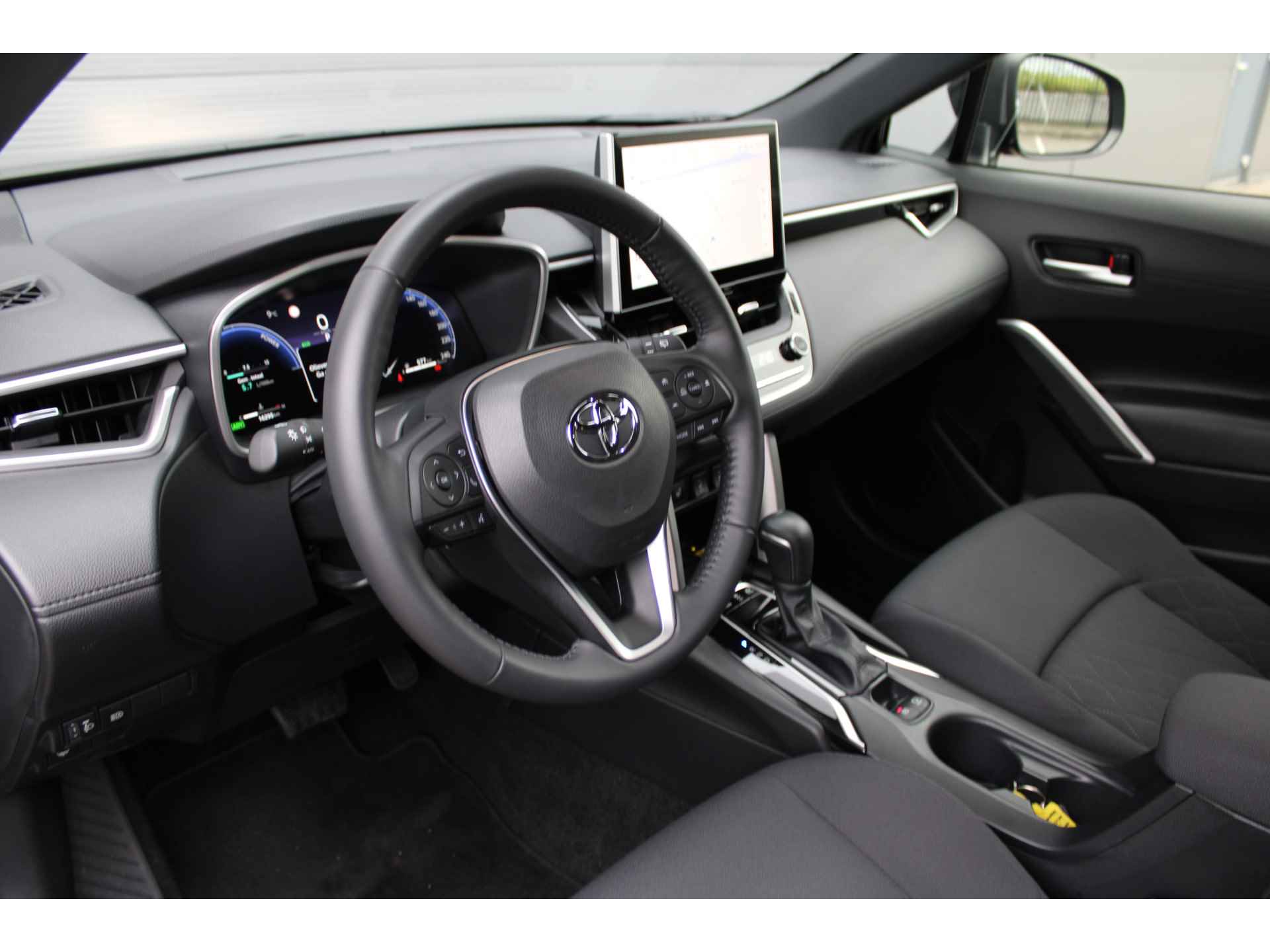 Toyota Corolla Cross 2.0 Hybrid Style - 11/29