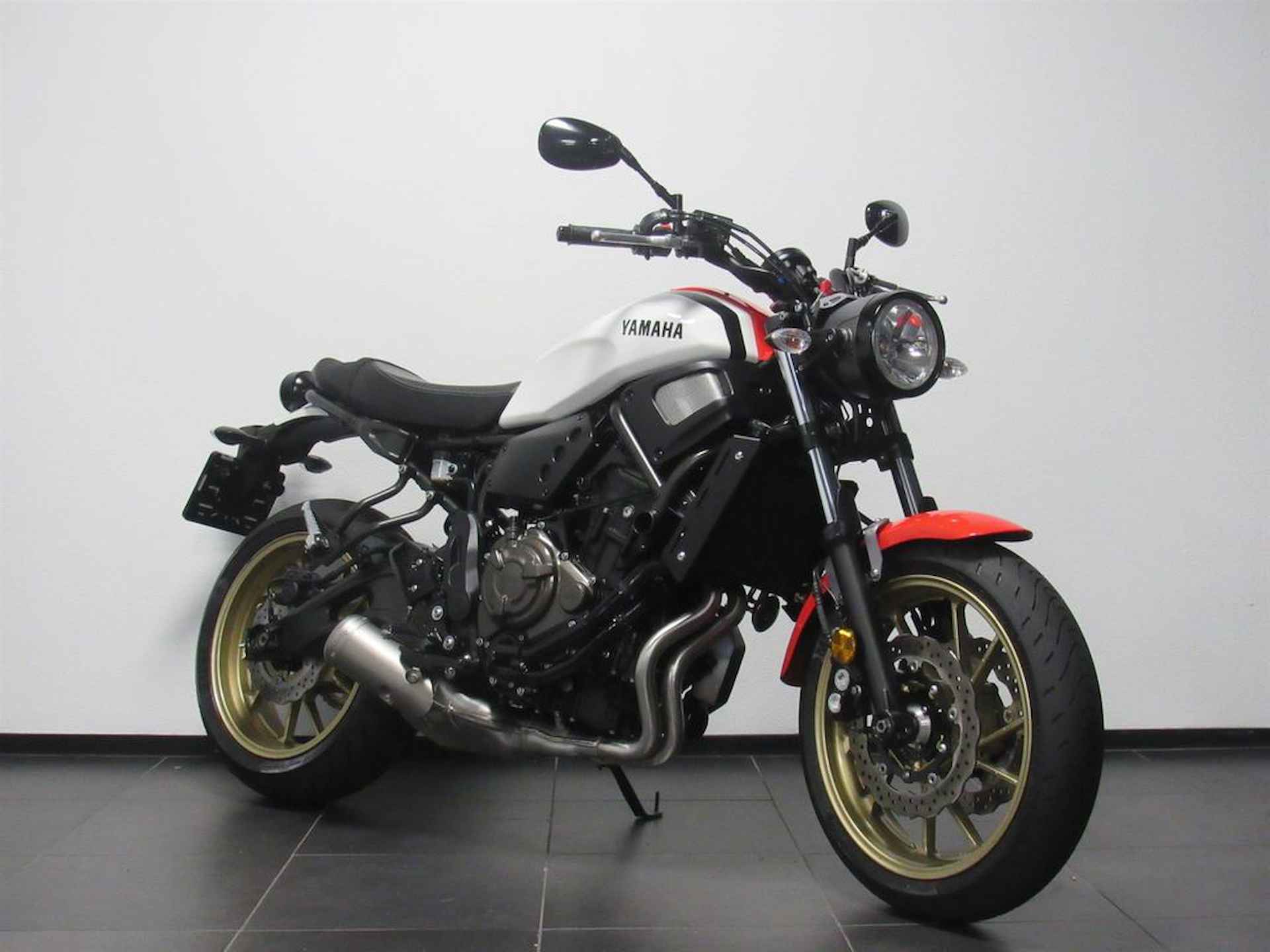 Yamaha XSR 700 ABS - 2/13