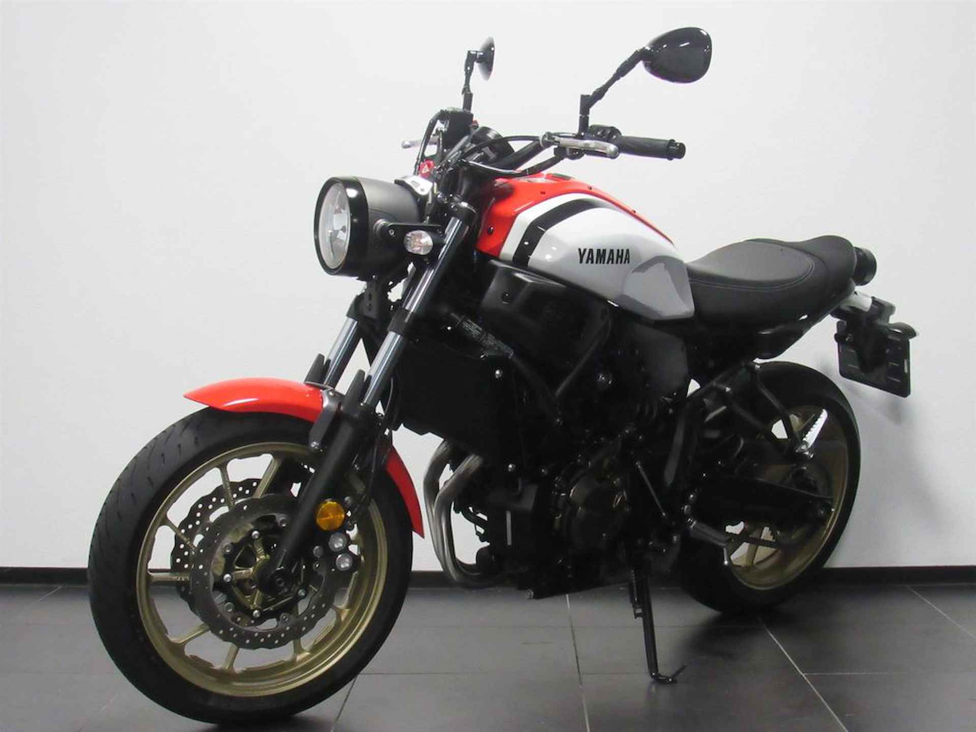 Yamaha XSR 700 ABS - 3/13