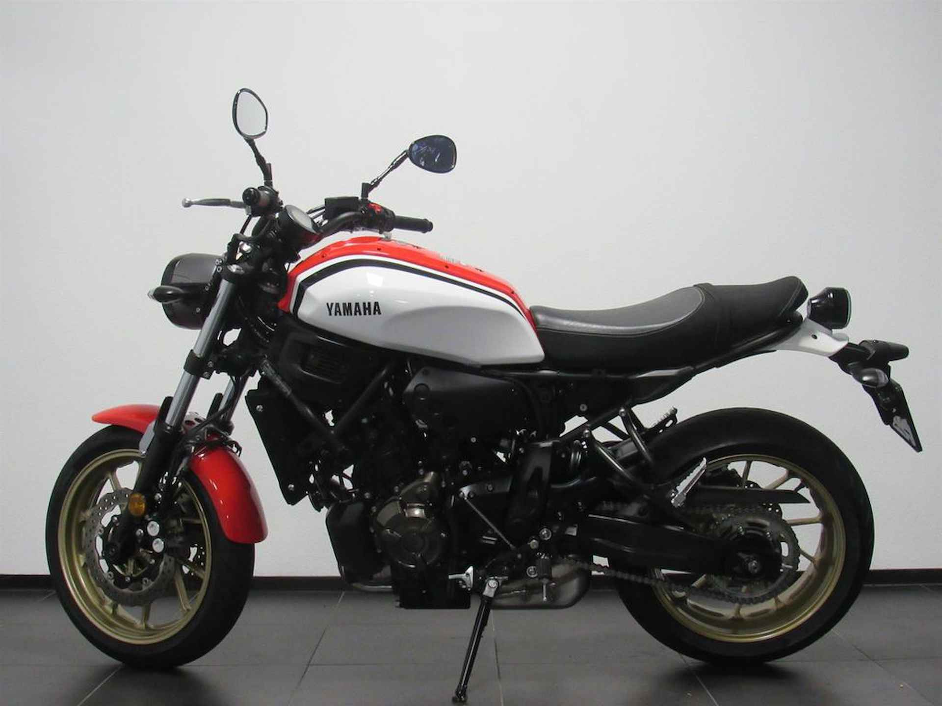 Yamaha XSR 700 ABS - 4/13