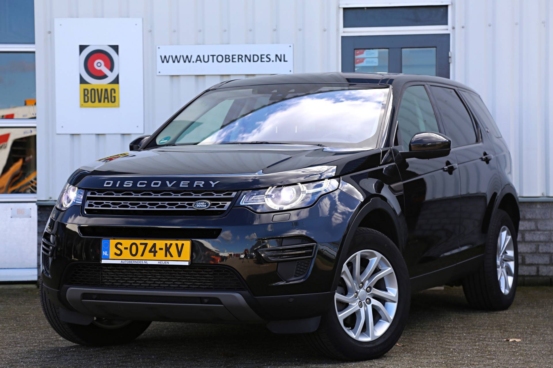 Land Rover Discovery Sport 2.0 Si4 4WD HSE 240PK 9G-Aut.*BTW*Perfect LR Onderh.*Black Pack/Head-Up/Leder/Stoelverw.V+A/Stuurverw./LED/Navi/Camera/Dodehoek/ - 1/56