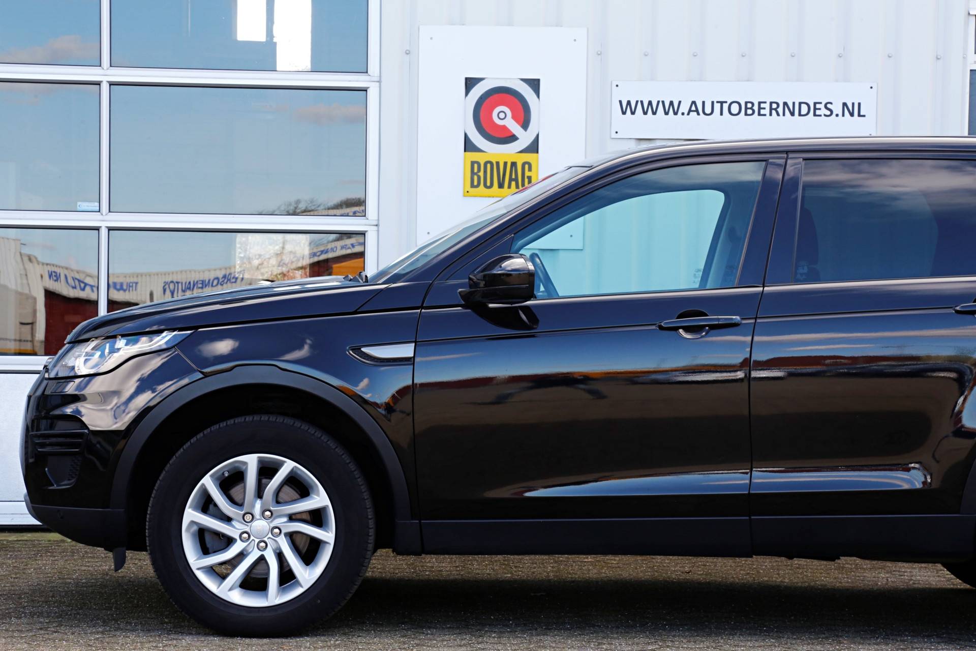 Land Rover Discovery Sport 2.0 Si4 4WD HSE 240PK 9G-Aut.*BTW*Perfect LR Onderh.*Black Pack/Head-Up/Leder/Stoelverw.V+A/Stuurverw./LED/Navi/Camera/Dodehoek/ - 43/56
