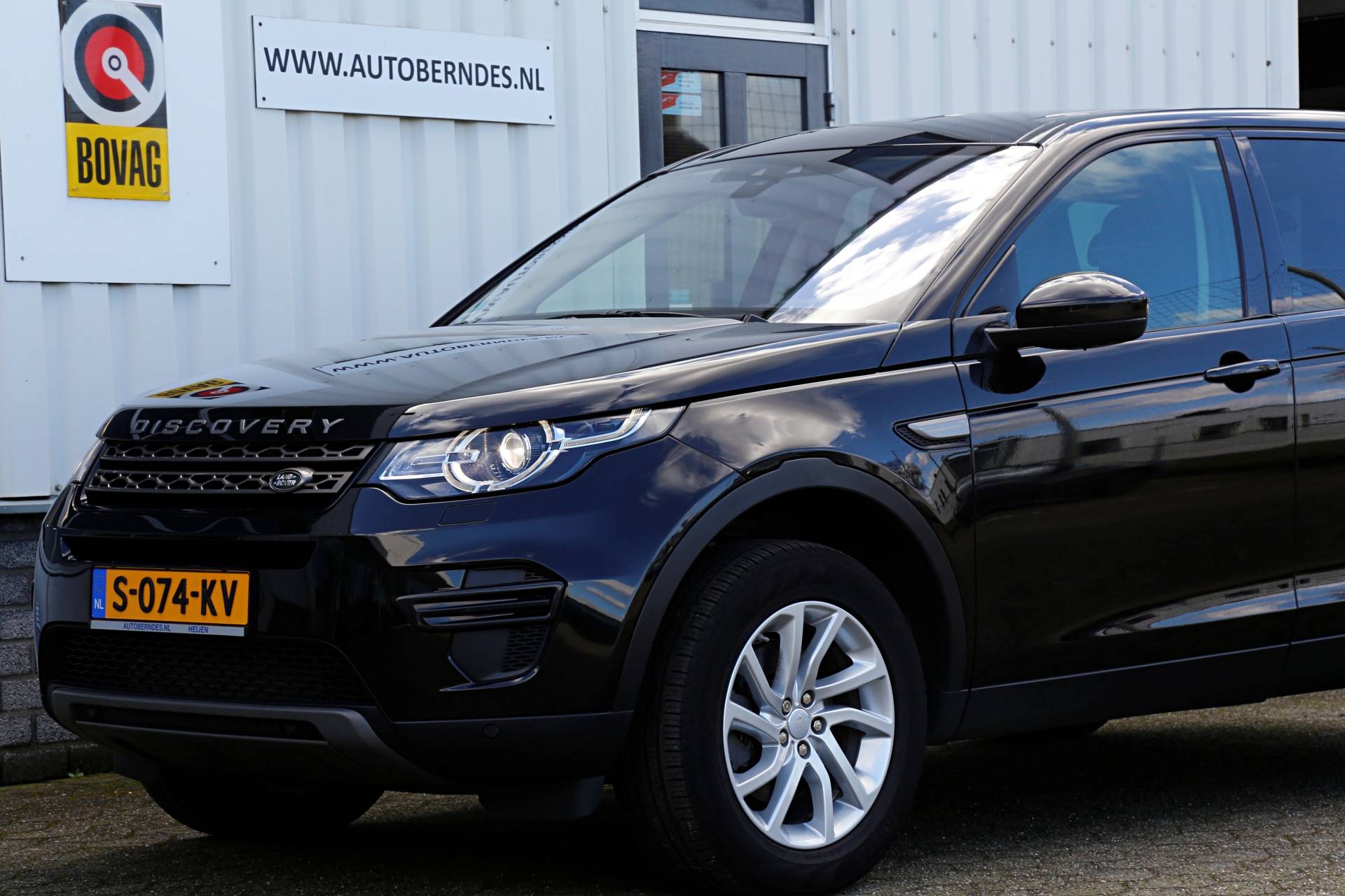 Land Rover Discovery Sport 2.0 Si4 4WD HSE 240PK 9G-Aut.*BTW*Perfect LR Onderh.*Black Pack/Head-Up/Leder/Stoelverw.V+A/Stuurverw./LED/Navi/Camera/Dodehoek/ - 44/56